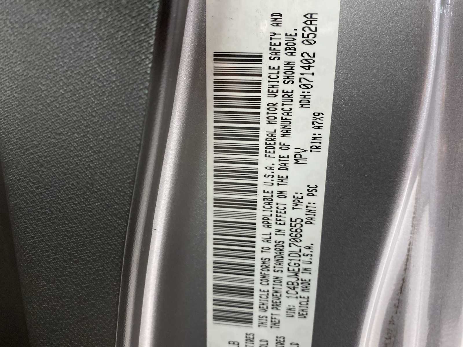Thumbnail: 2013 Jeep Wrangler - 21