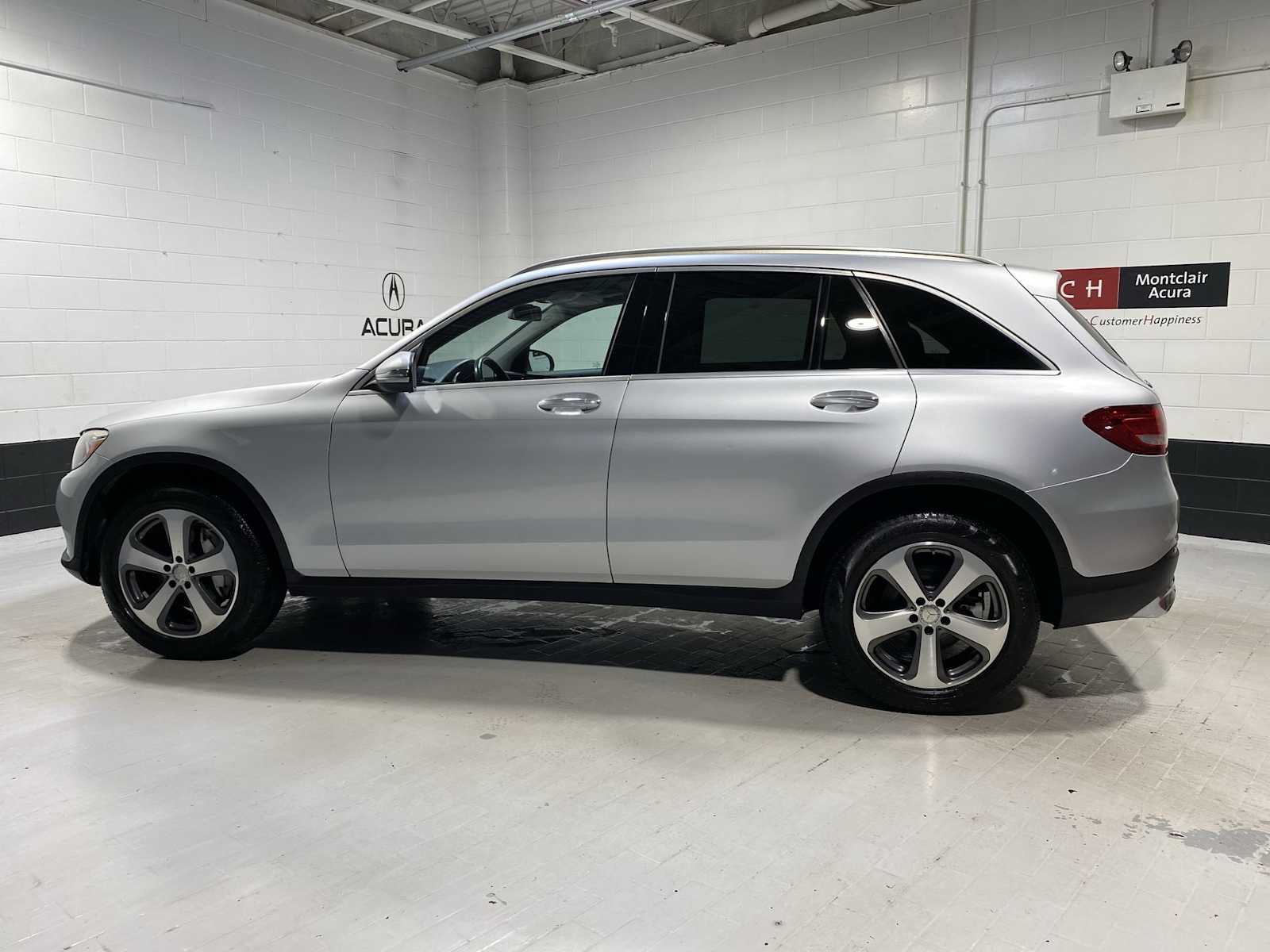 Thumbnail: 2017 Mercedes-Benz GLC - 3