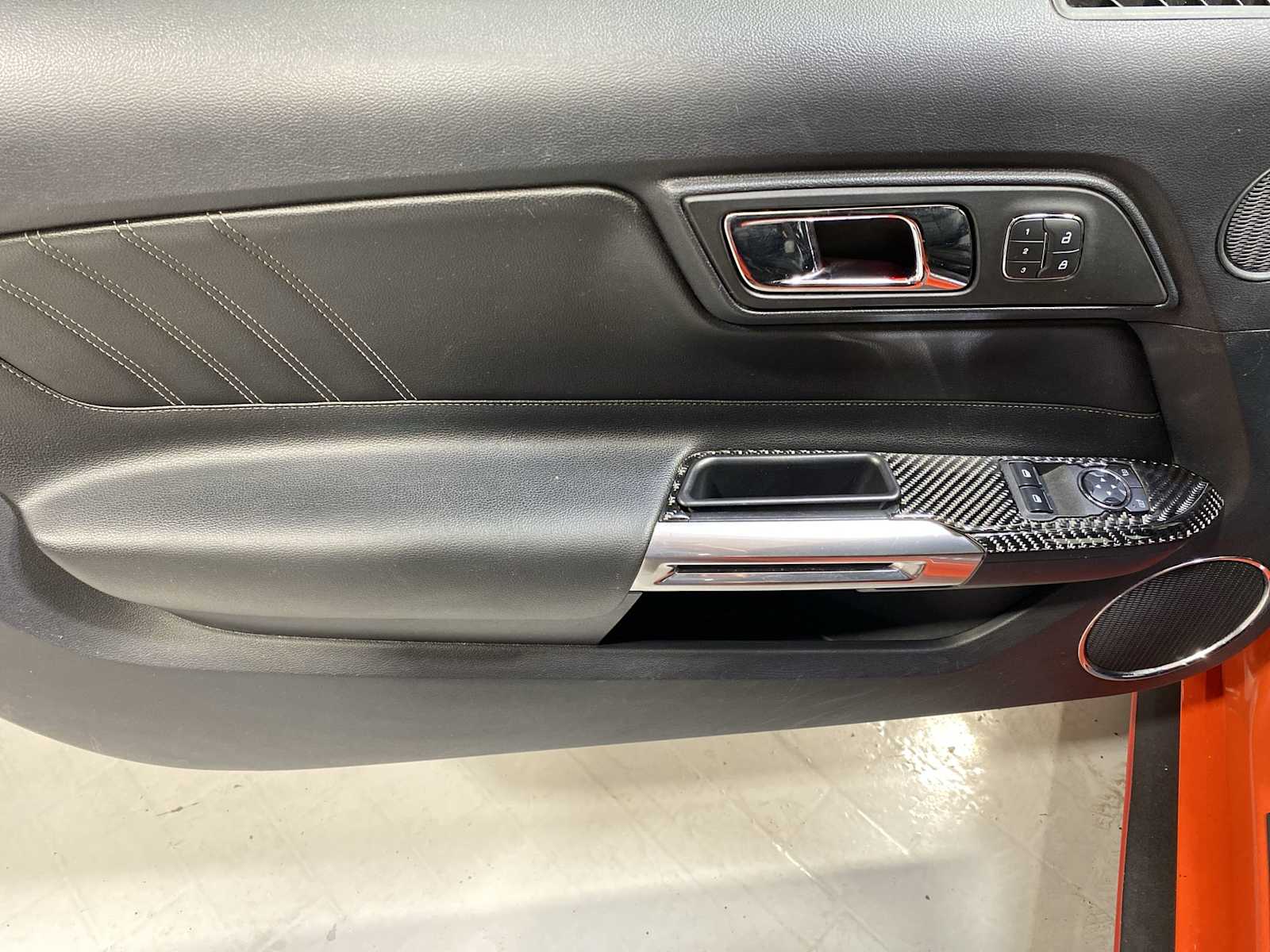 2015 Ford Mustang  21