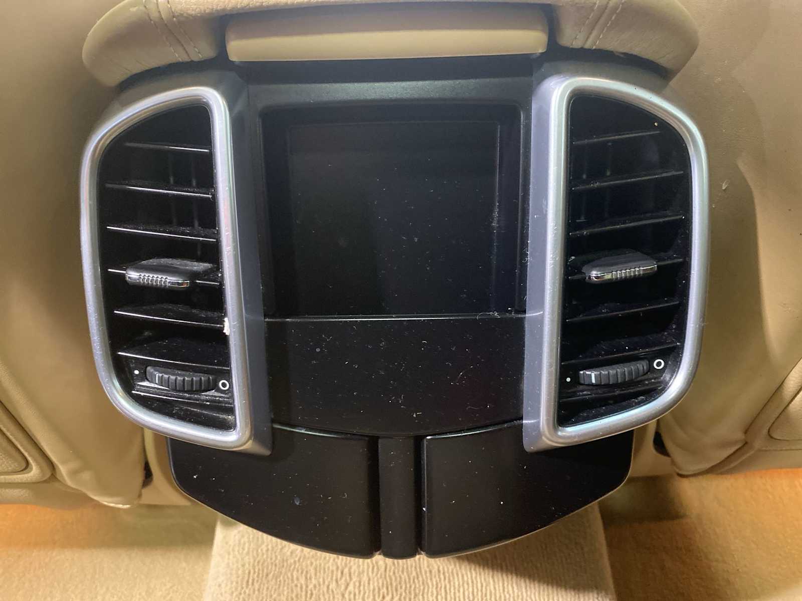 Thumbnail: 2014 Porsche Cayenne - 25