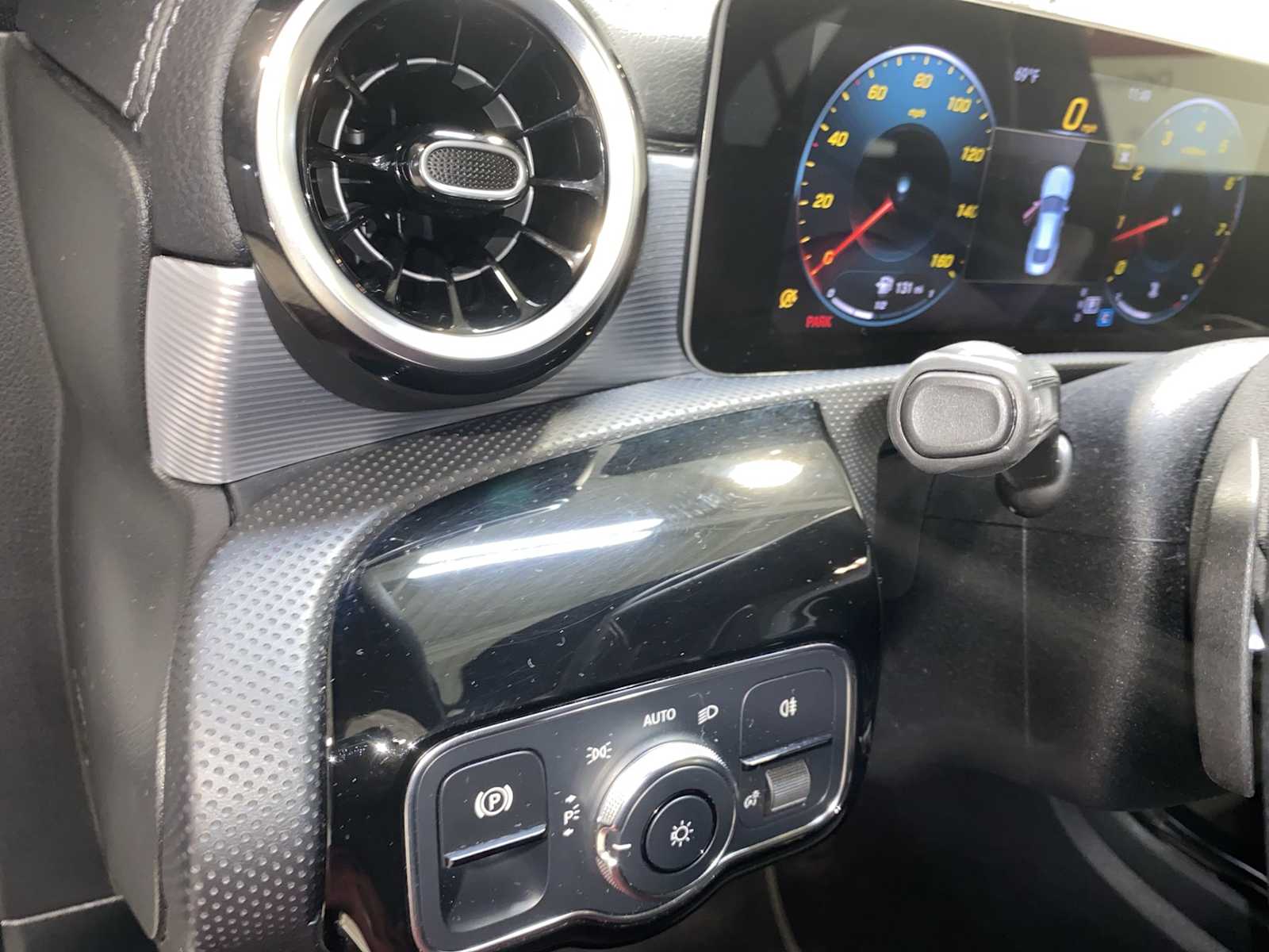 Thumbnail: 2020 Mercedes-Benz CLA - 23