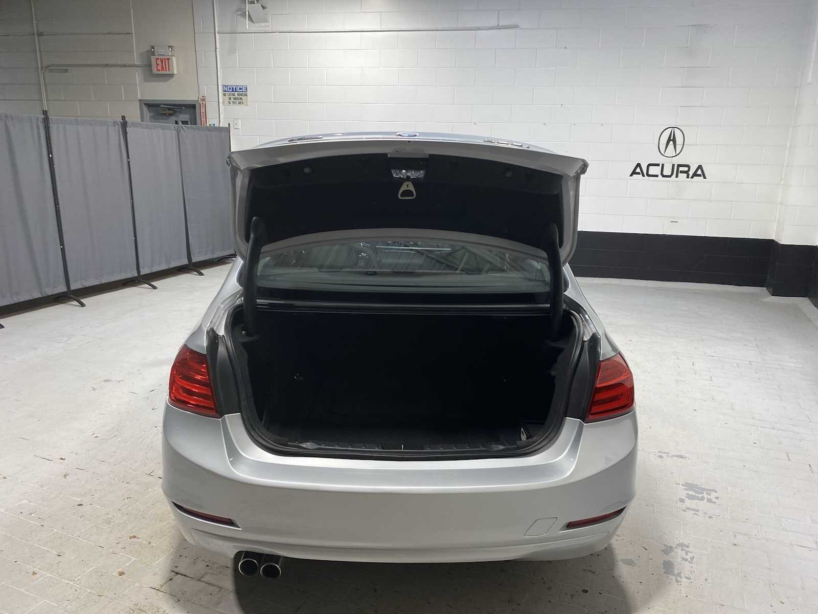 Thumbnail: 2015 BMW 3 Series - 19