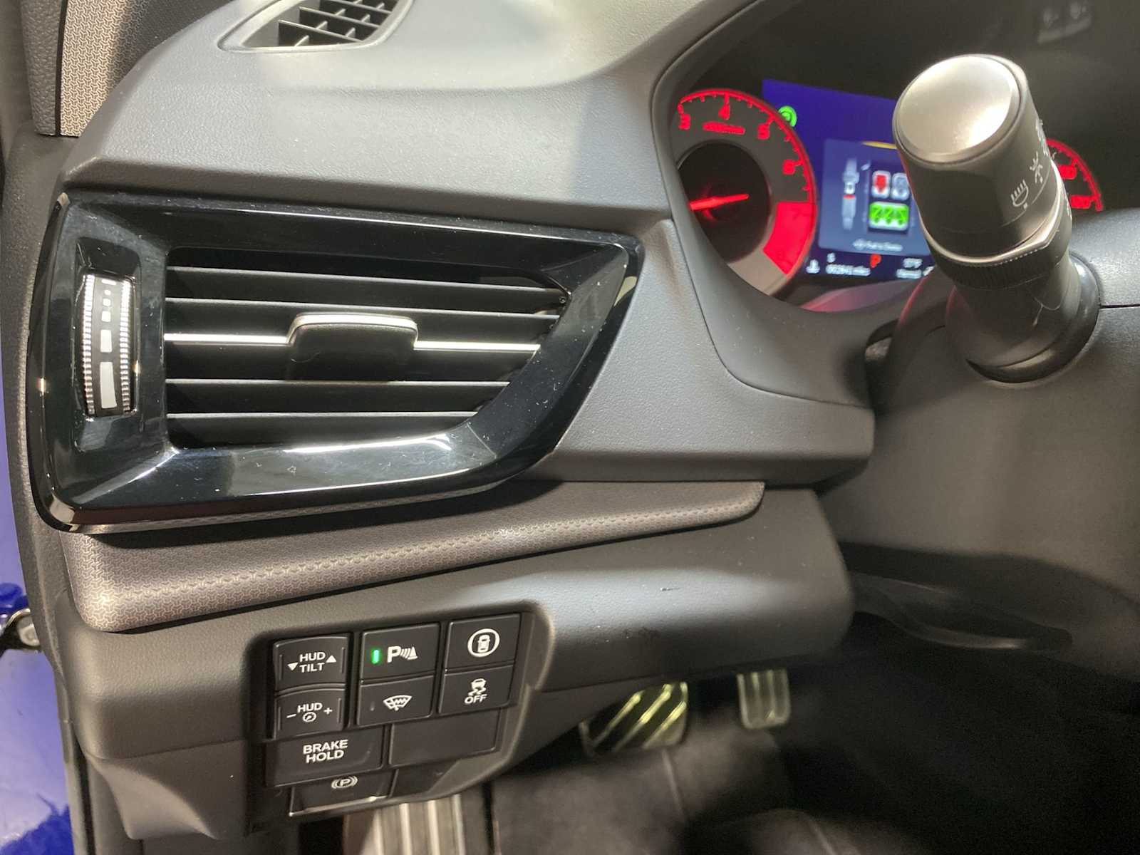 Thumbnail: 2025 Acura RDX - 24