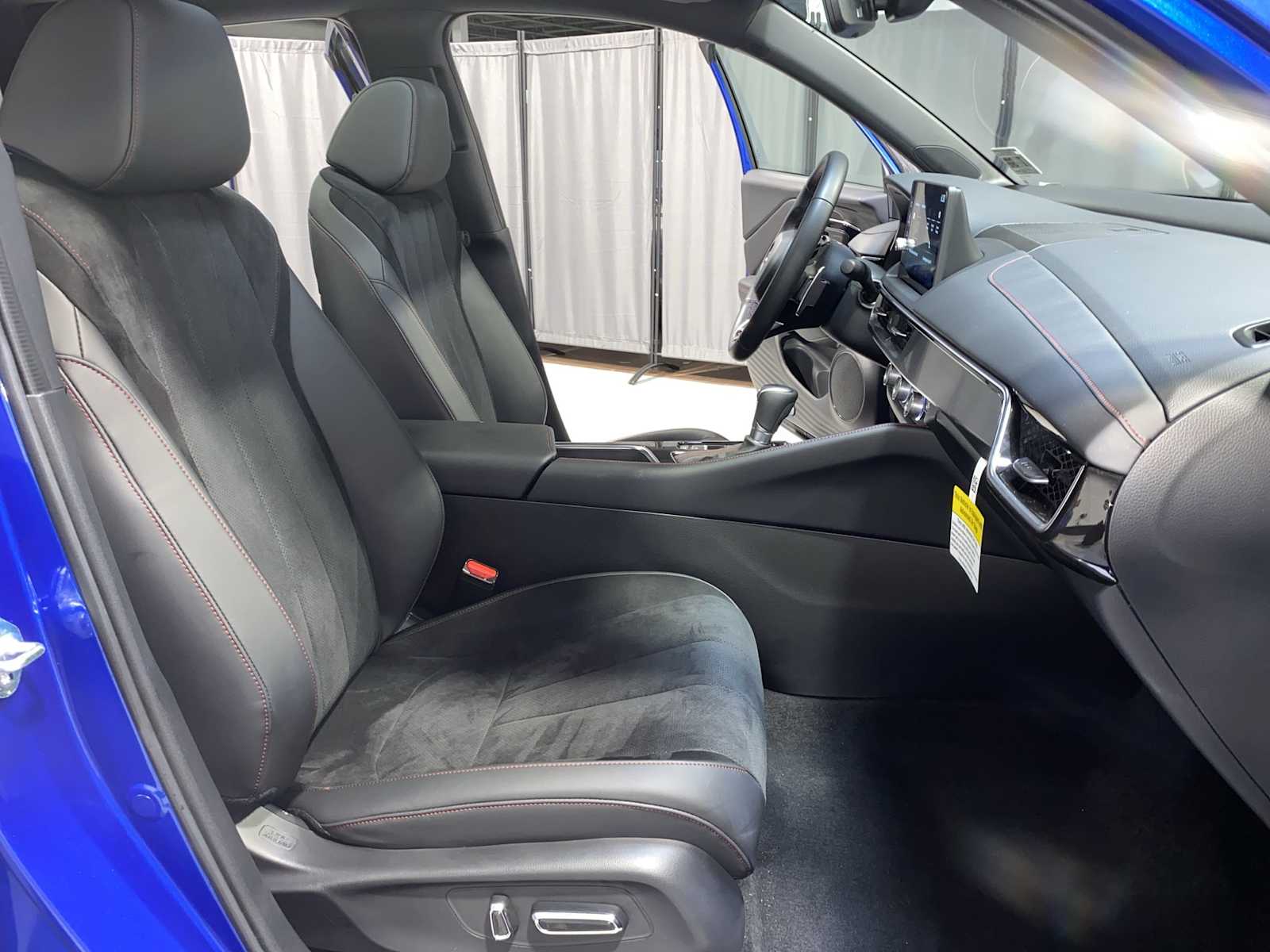 Thumbnail: 2025 Acura ADX - 14