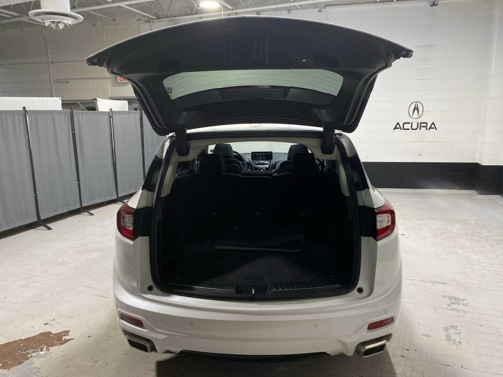 Thumbnail: 2025 Acura RDX - 19