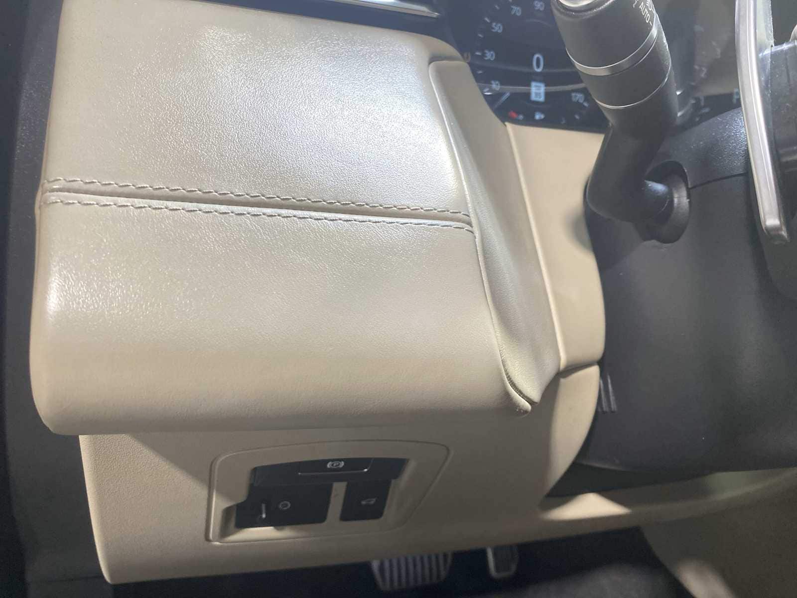 Thumbnail: 2018 Land Rover Range Rover Velar - 24