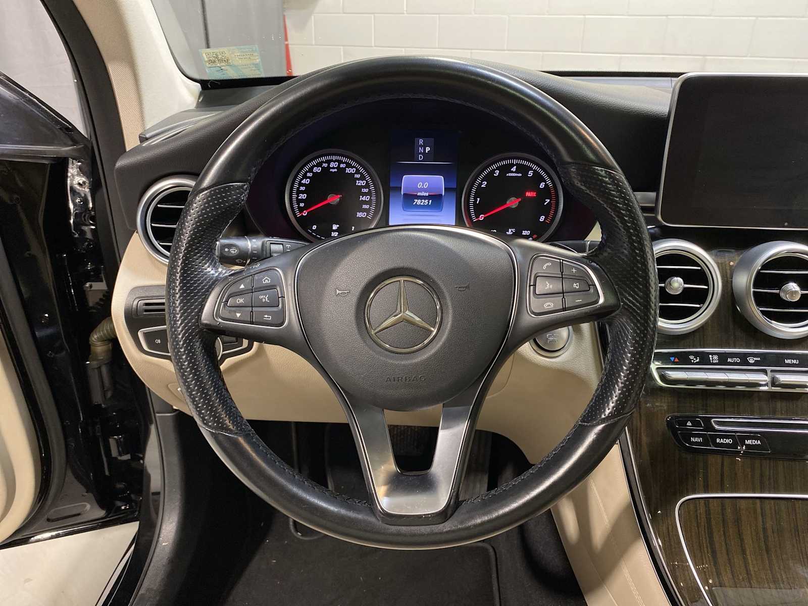 2016 Mercedes-Benz GLC 300 15