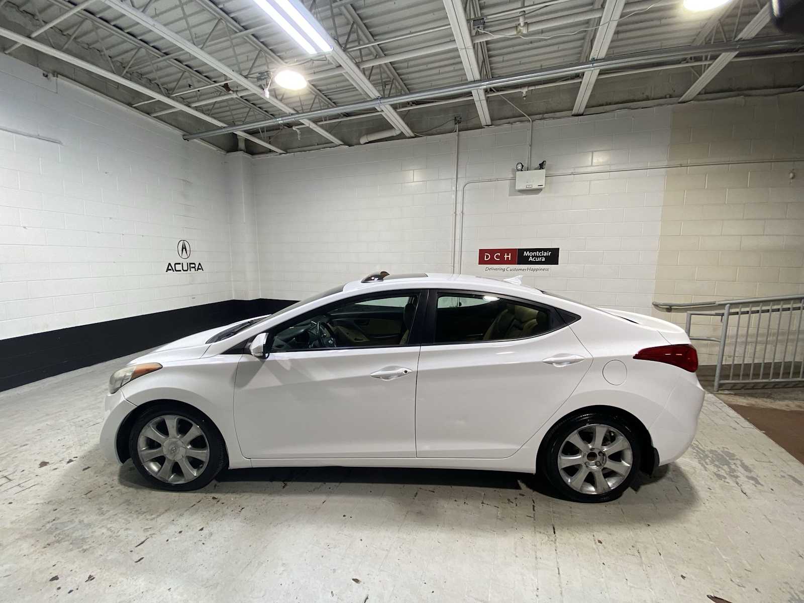 Thumbnail: 2013 Hyundai Elantra - 3