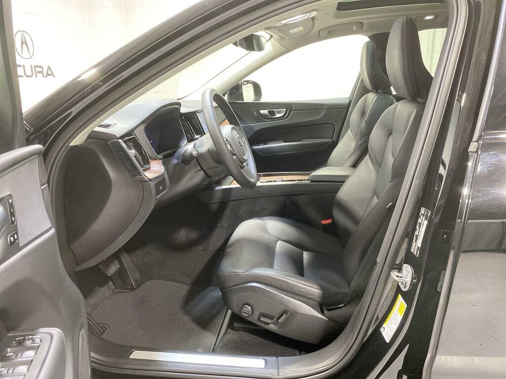 Used 2023 Volvo XC60 Plus Dark Theme SUV