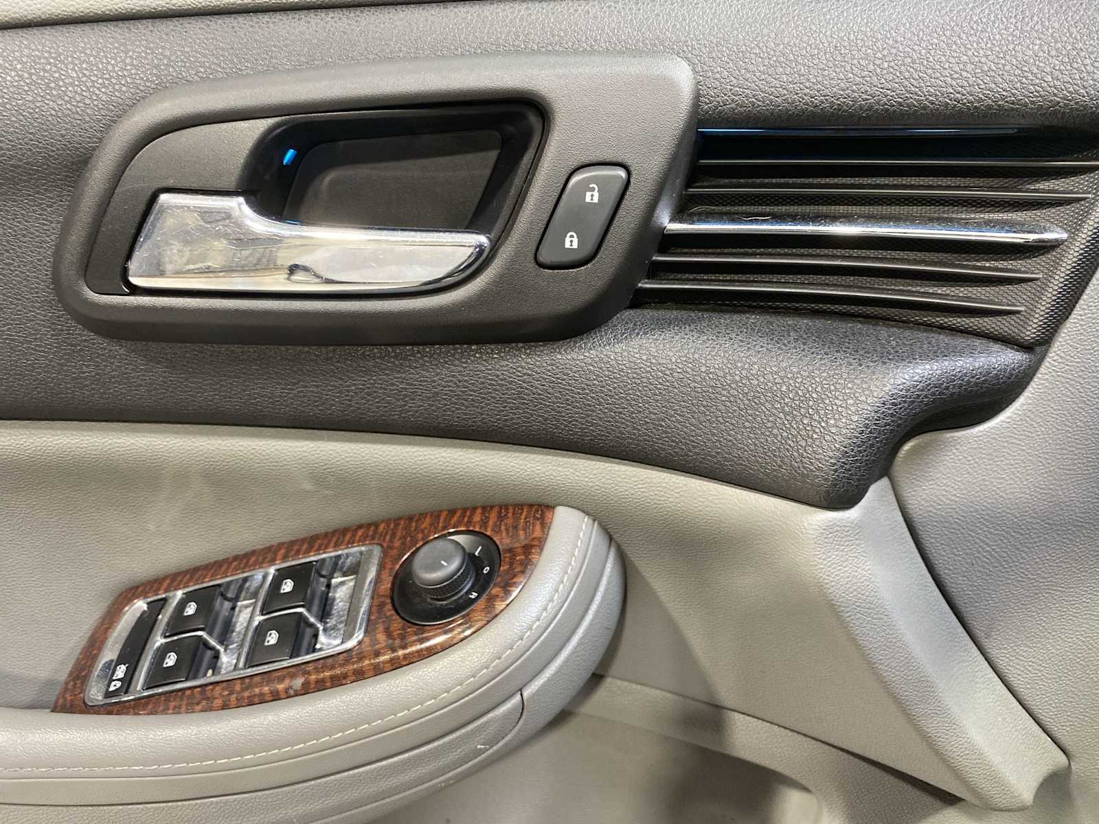 Thumbnail: 2013 Chevrolet Malibu - 23