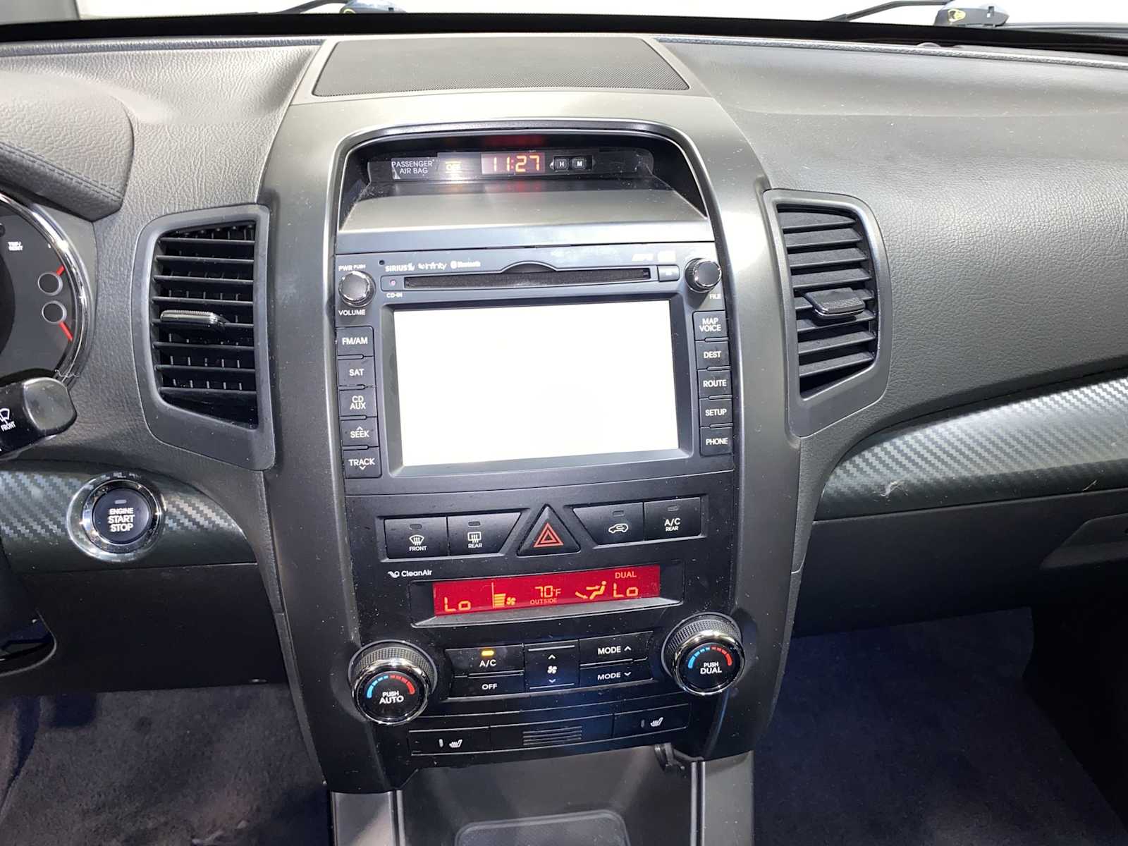 Thumbnail: 2011 Kia Sorento - 16
