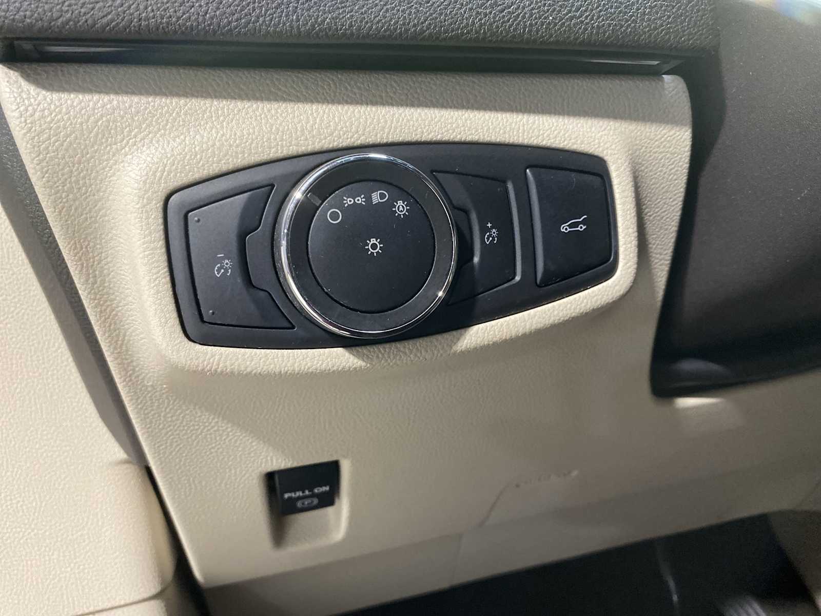 Thumbnail: 2017 Lincoln MKC - 24