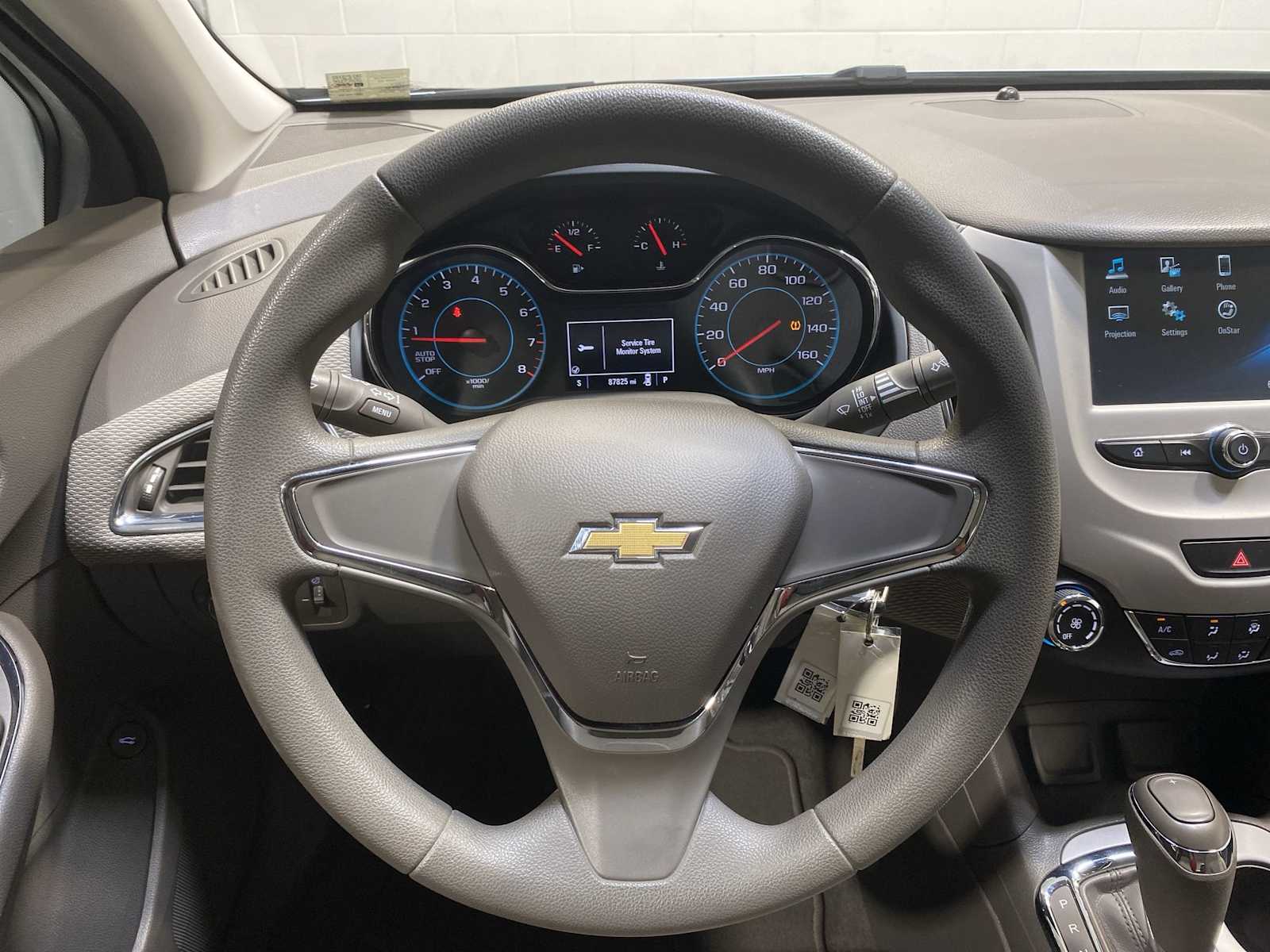 Thumbnail: 2018 Chevrolet Cruze - 15