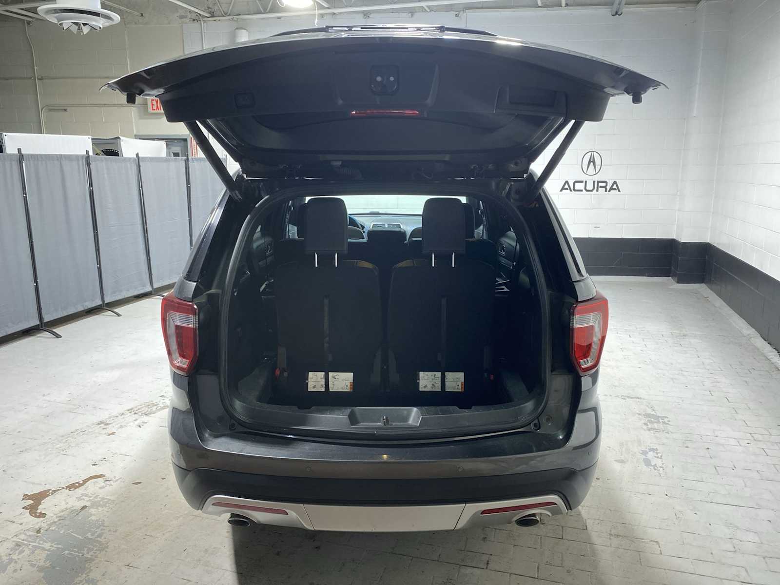 Thumbnail: 2017 Ford Explorer - 19