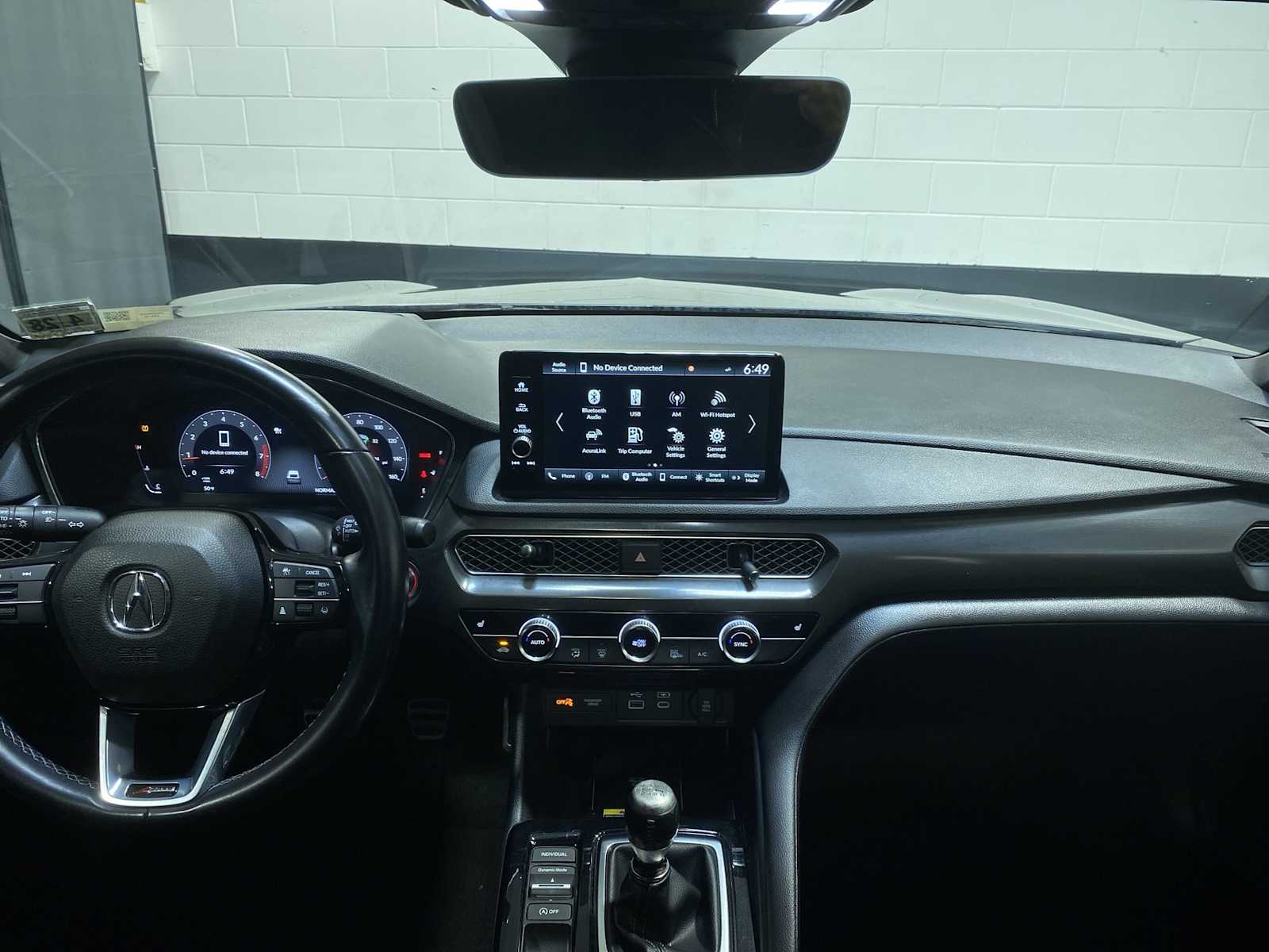 Thumbnail: 2023 Acura Integra - 10