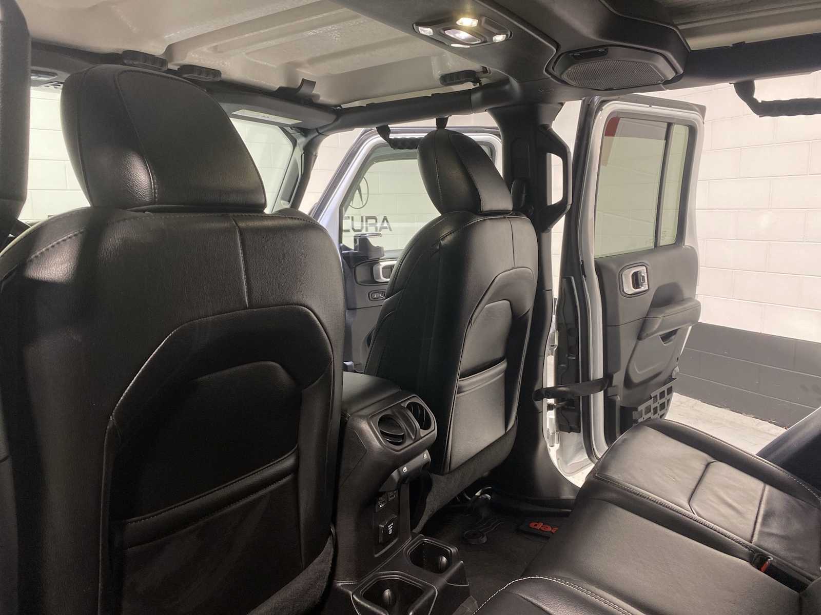 Thumbnail: 2020 Jeep Gladiator - 11