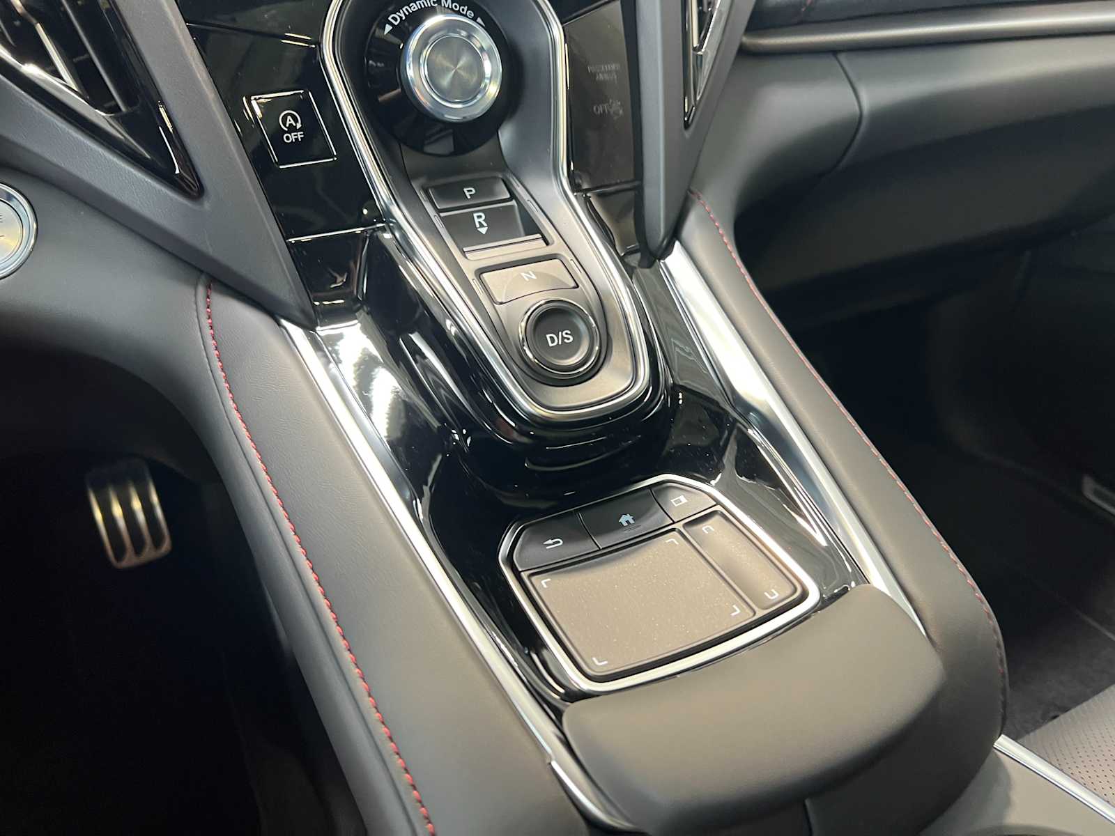 Thumbnail: 2026 Acura RDX - 24