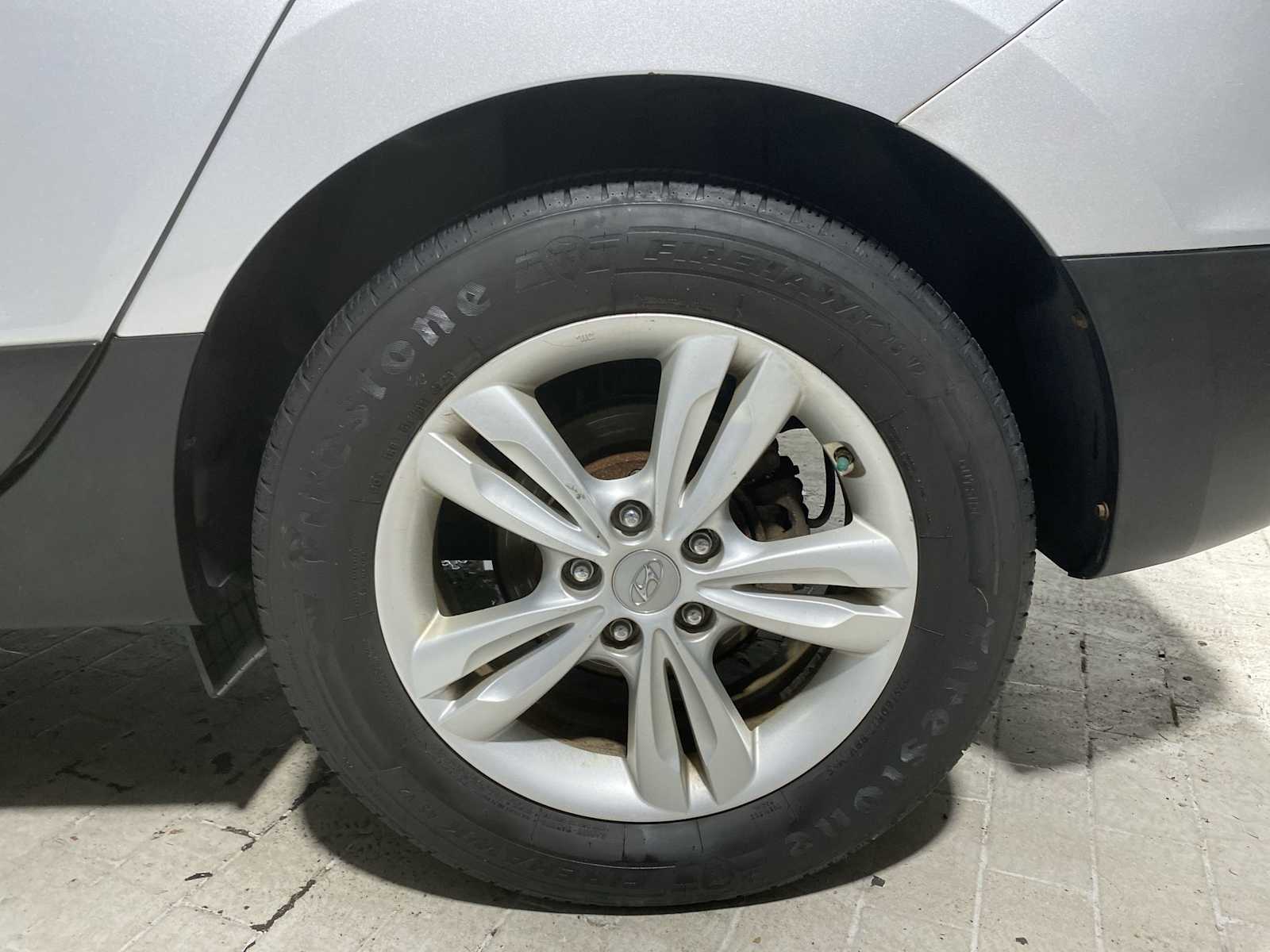 Thumbnail: 2012 Hyundai Tucson - 8