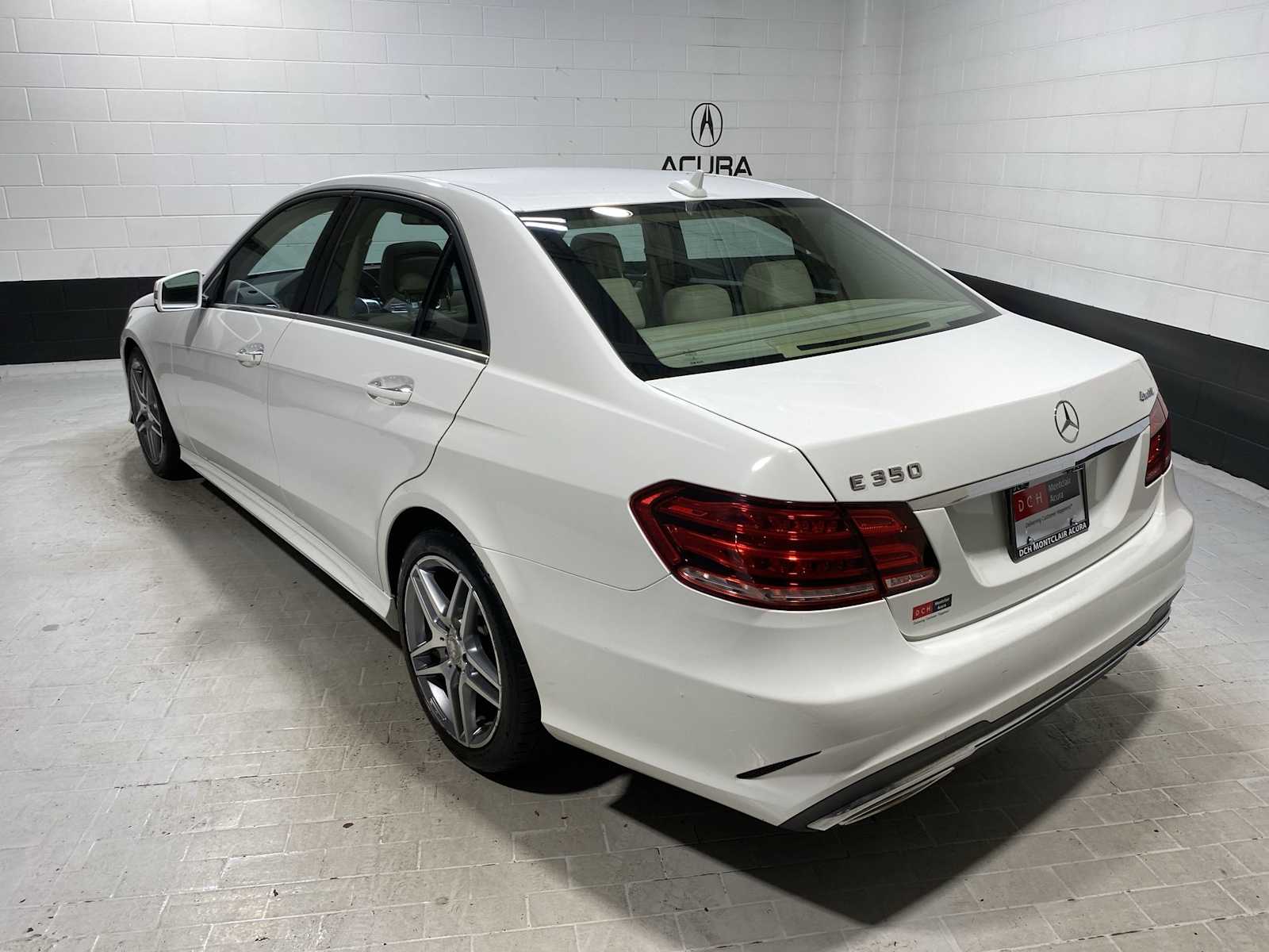 Thumbnail: 2014 Mercedes-Benz E-Class - 4