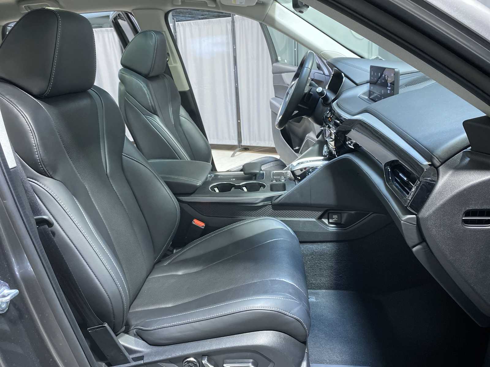 Thumbnail: 2023 Acura MDX - 14