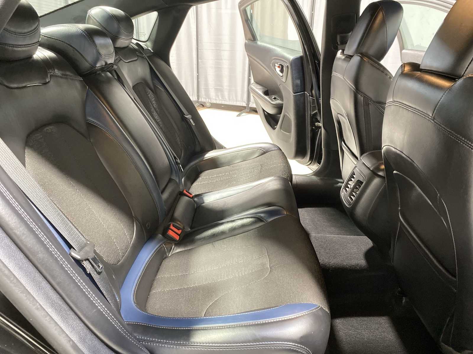 Thumbnail: 2015 Chrysler 200 - 13