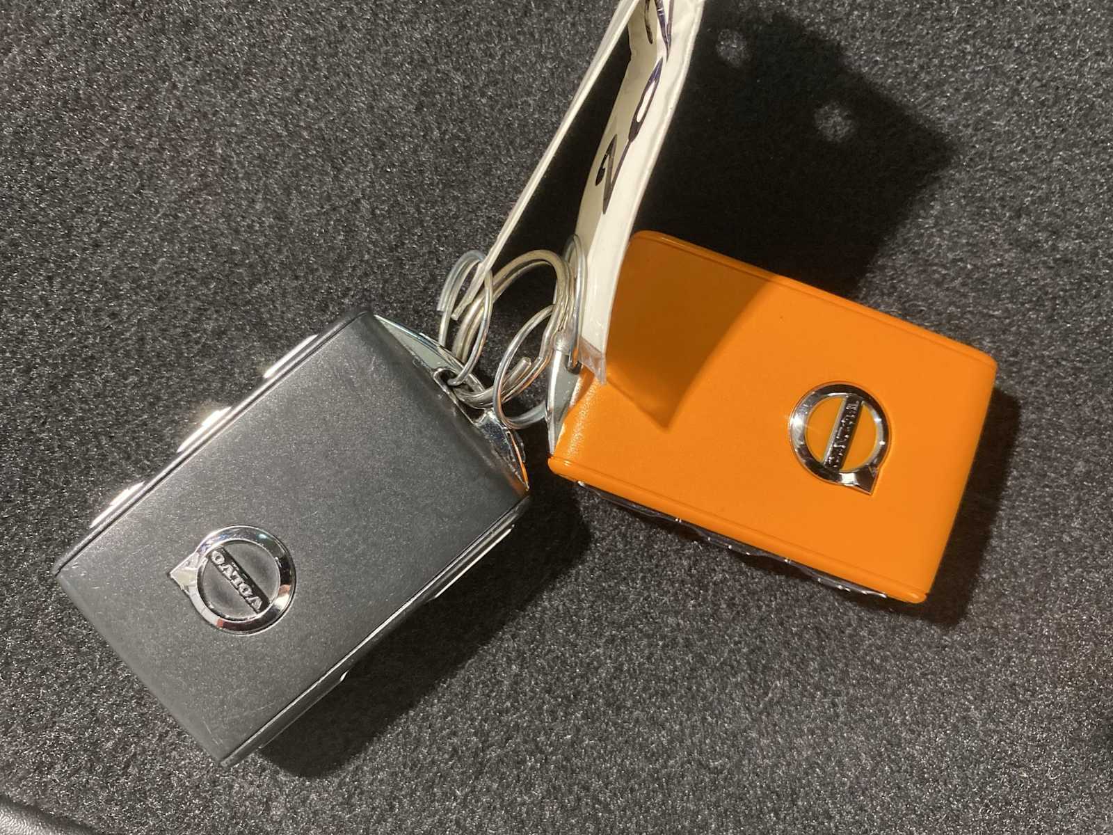 Thumbnail: 2023 Volvo XC60 - 20