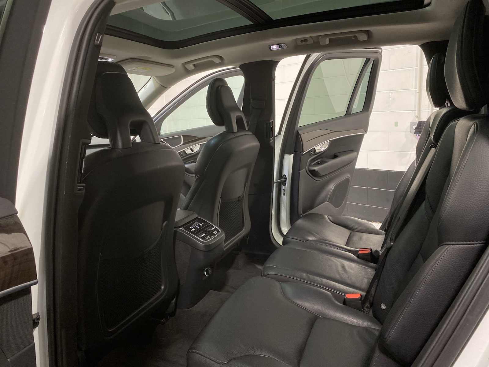 Thumbnail: 2017 Volvo XC90 - 12