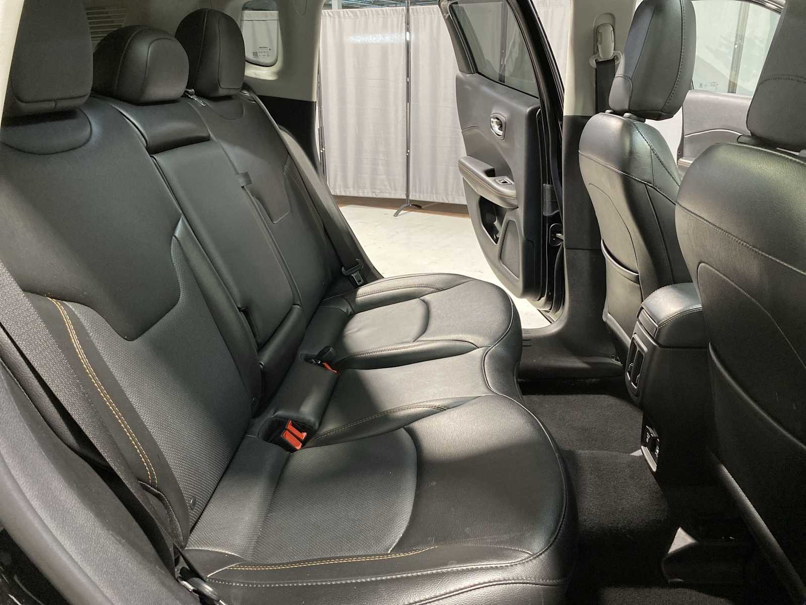 Thumbnail: 2020 Jeep Compass - 13