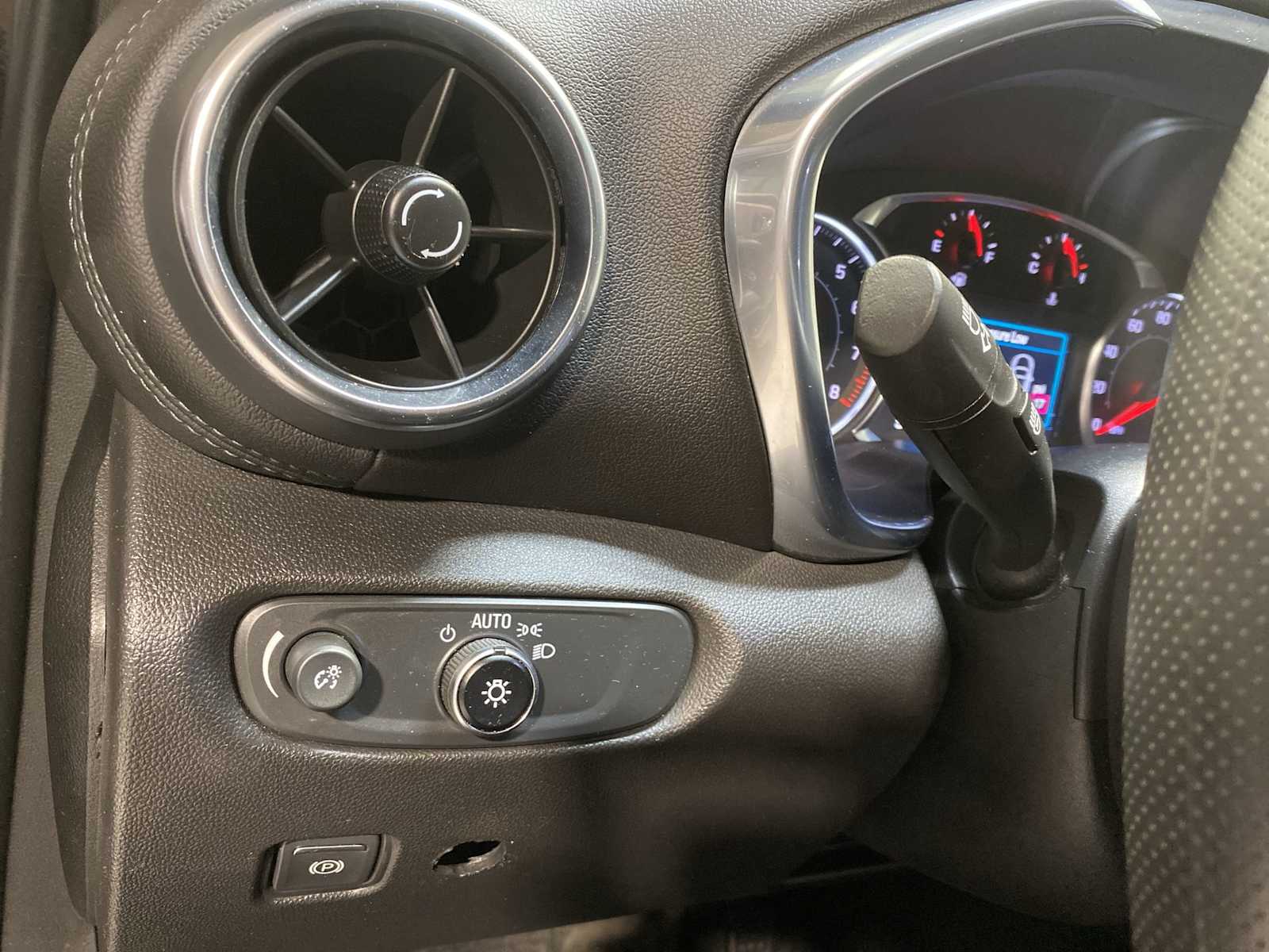 Thumbnail: 2021 Chevrolet Blazer - 24