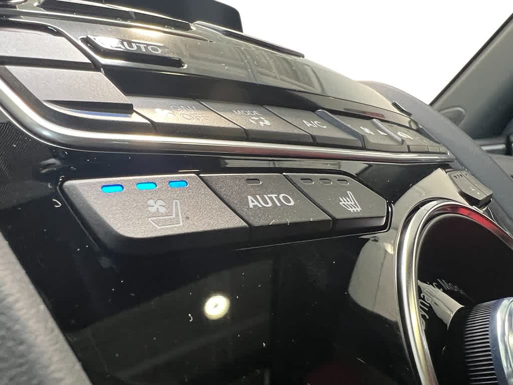 Thumbnail: 2025 Acura RDX - 20
