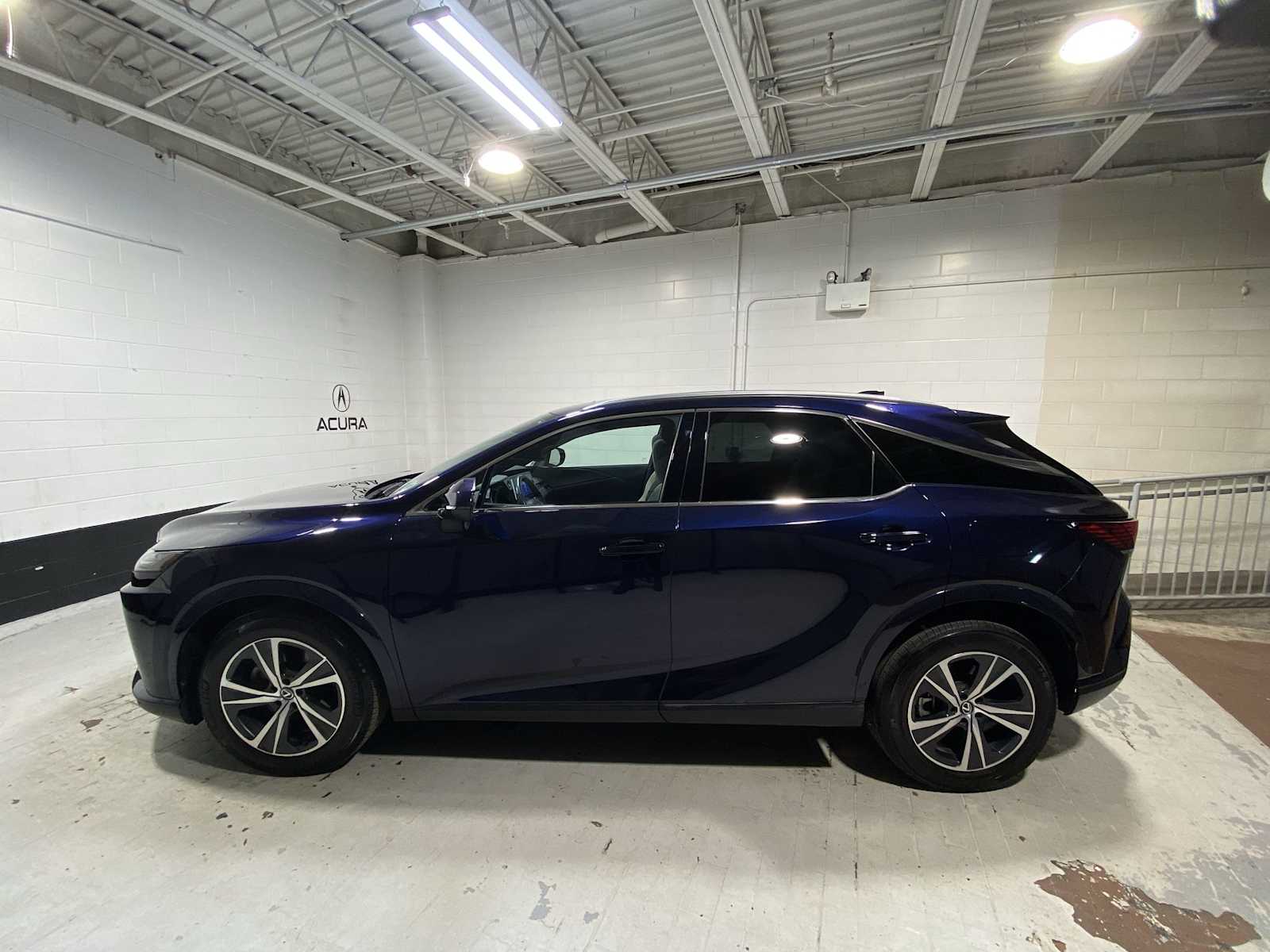 Thumbnail: 2023 Lexus RX - 3