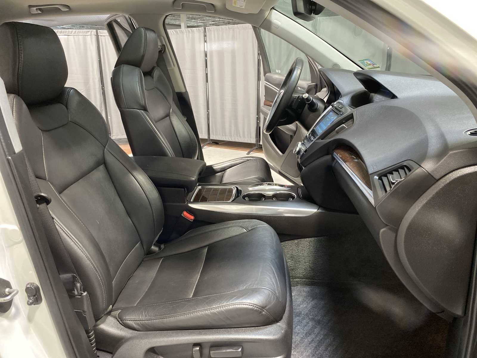 Thumbnail: 2018 Acura MDX - 14