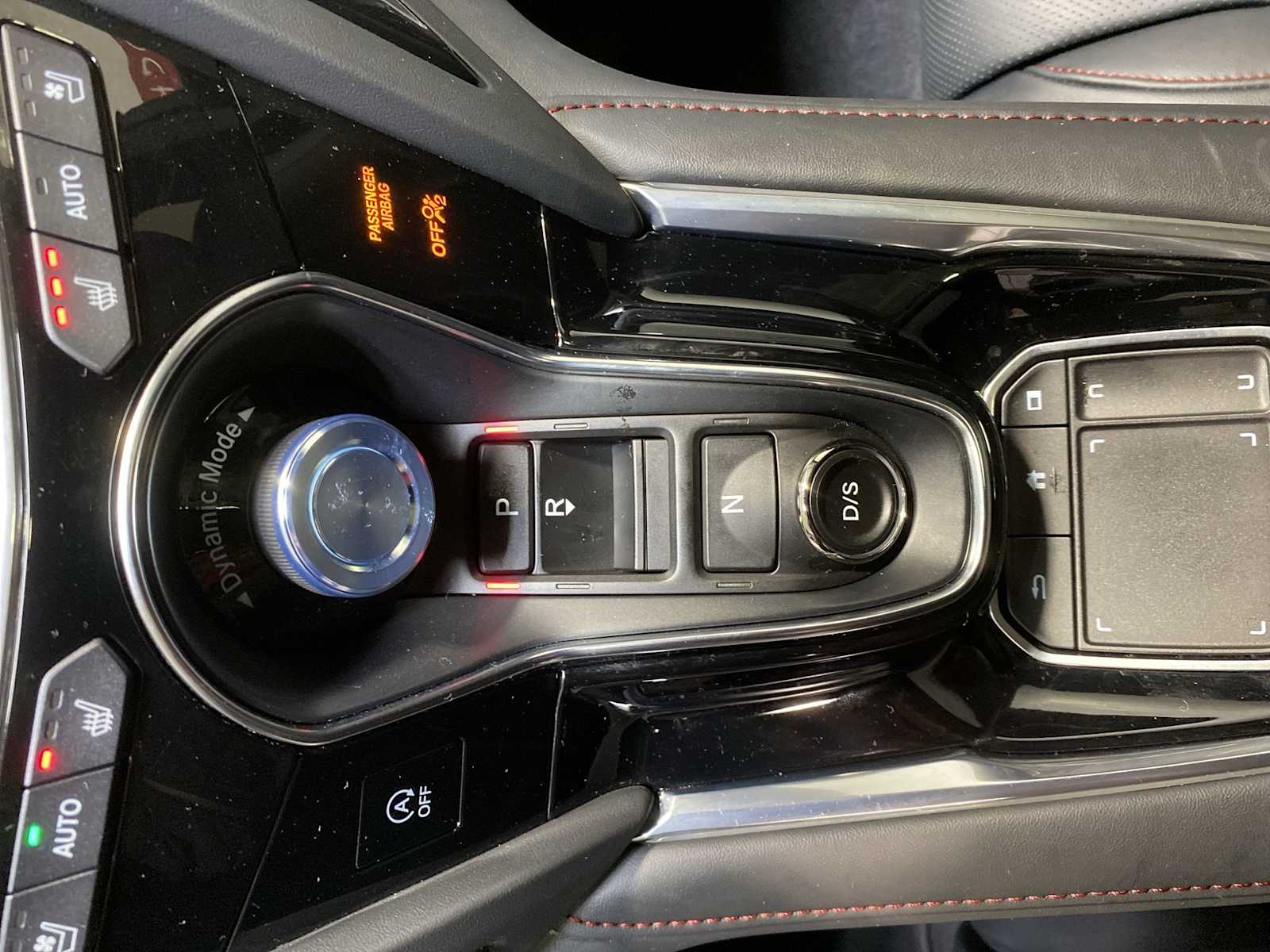 Thumbnail: 2025 Acura RDX - 17