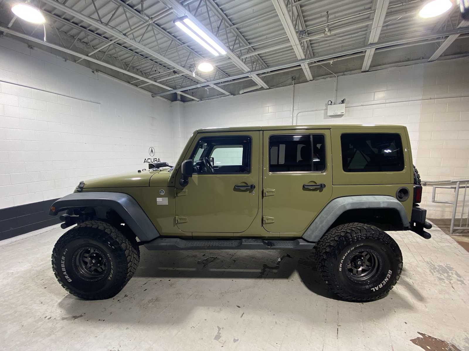Thumbnail: 2013 Jeep Wrangler - 3