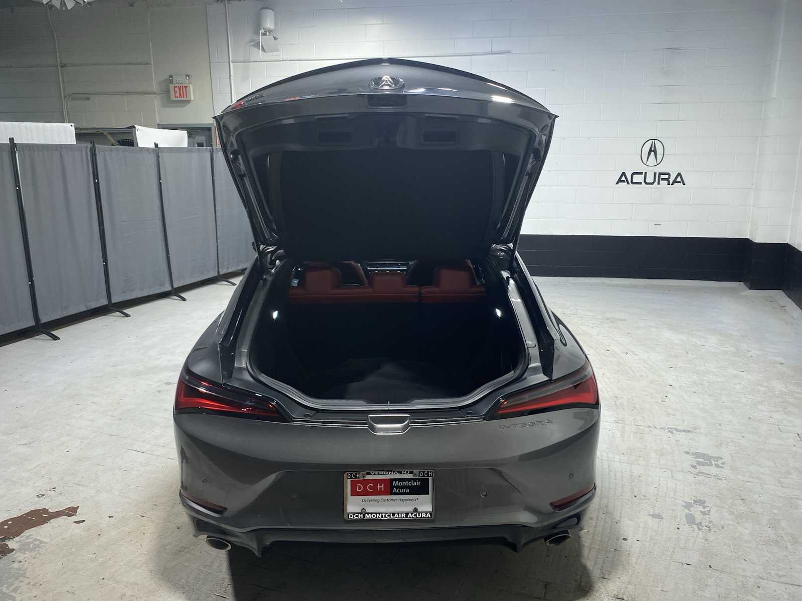 Thumbnail: 2023 Acura Integra - 19