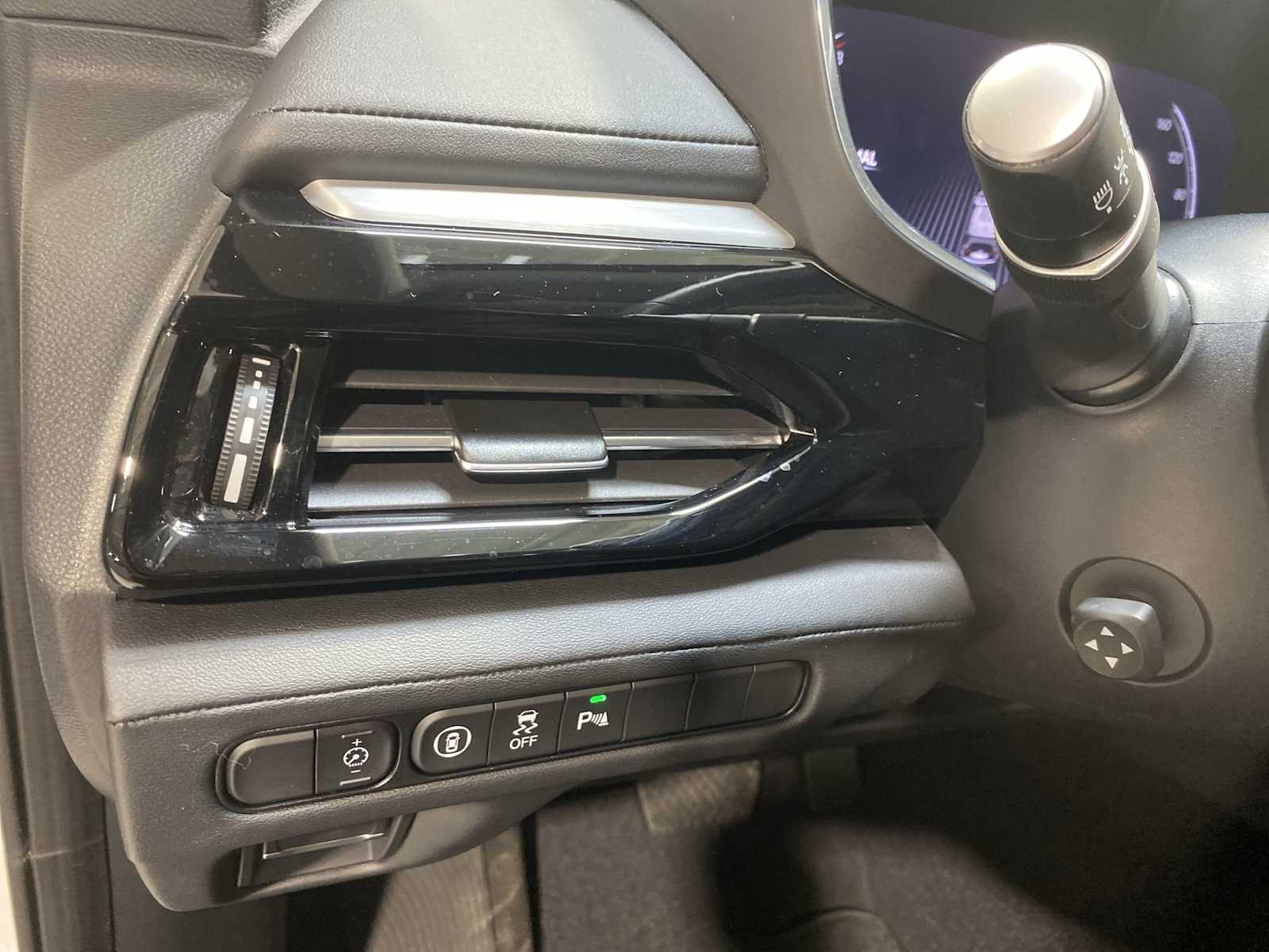 Thumbnail: 2024 Acura MDX - 24