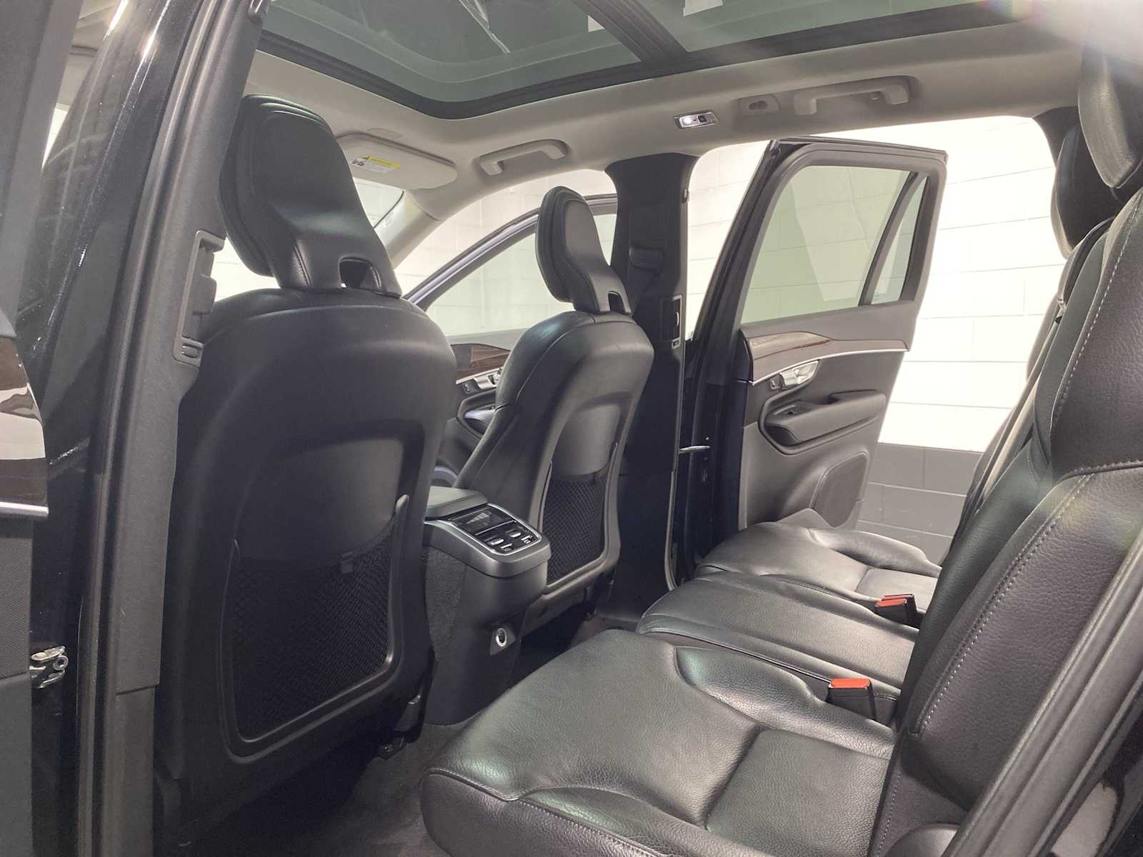Thumbnail: 2019 Volvo XC90 - 12