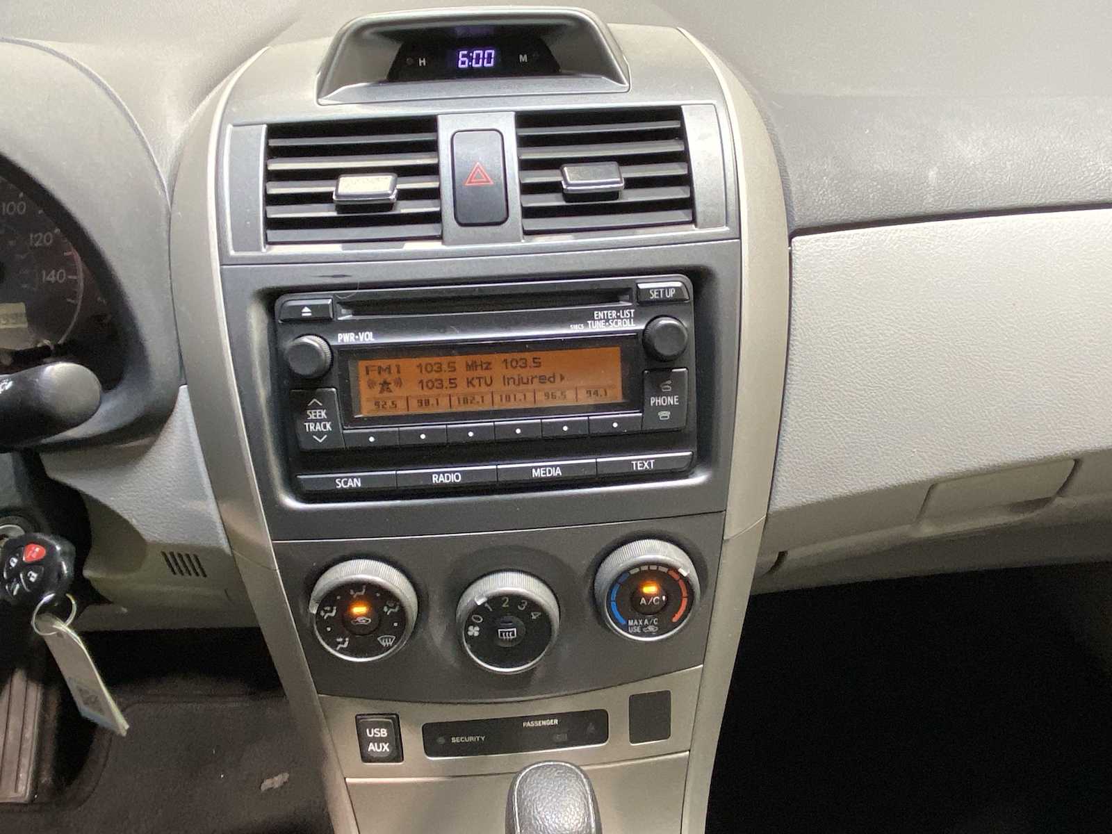 Thumbnail: 2012 Toyota Corolla - 16