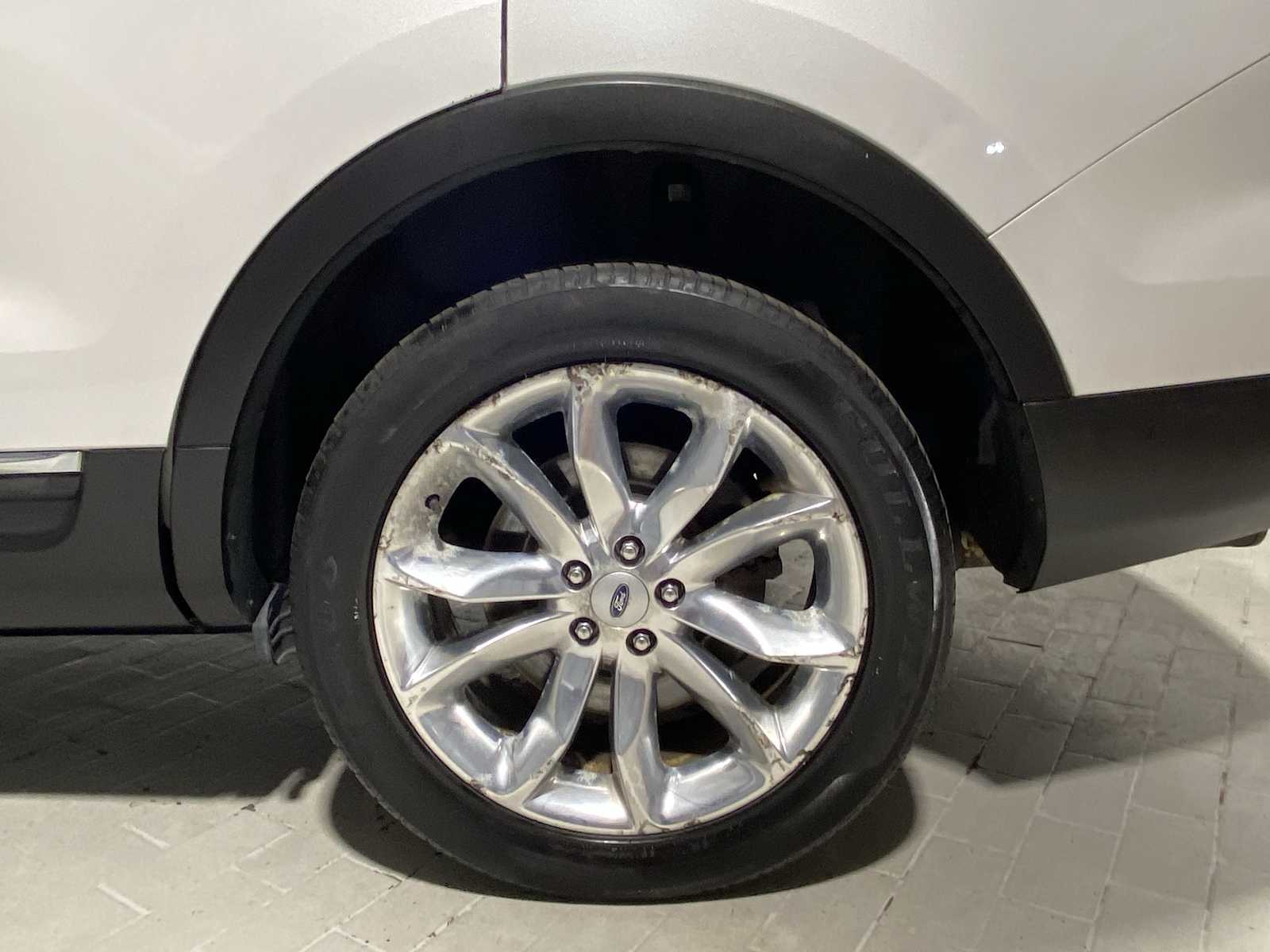 Thumbnail: 2014 Ford Explorer - 8