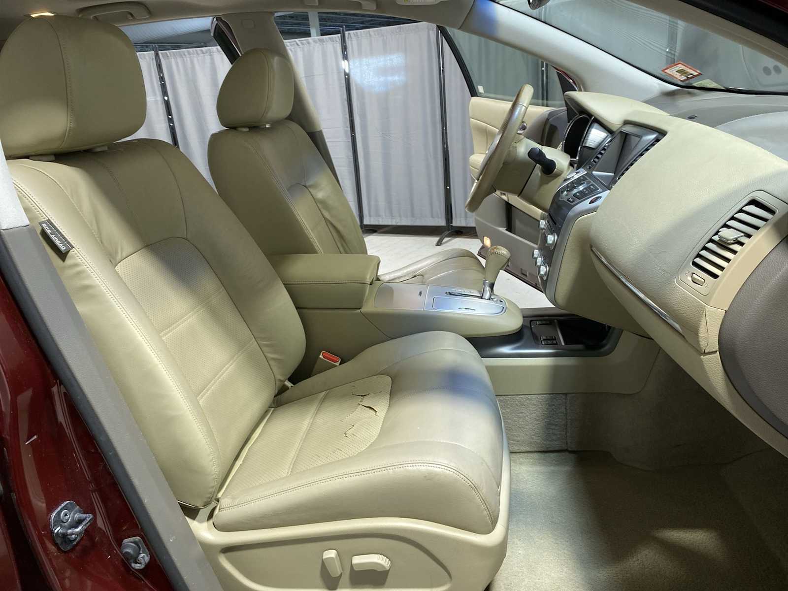 Thumbnail: 2011 Nissan Murano - 14