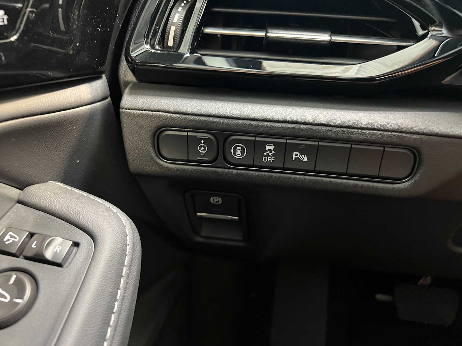 Thumbnail: 2026 Acura MDX - 22