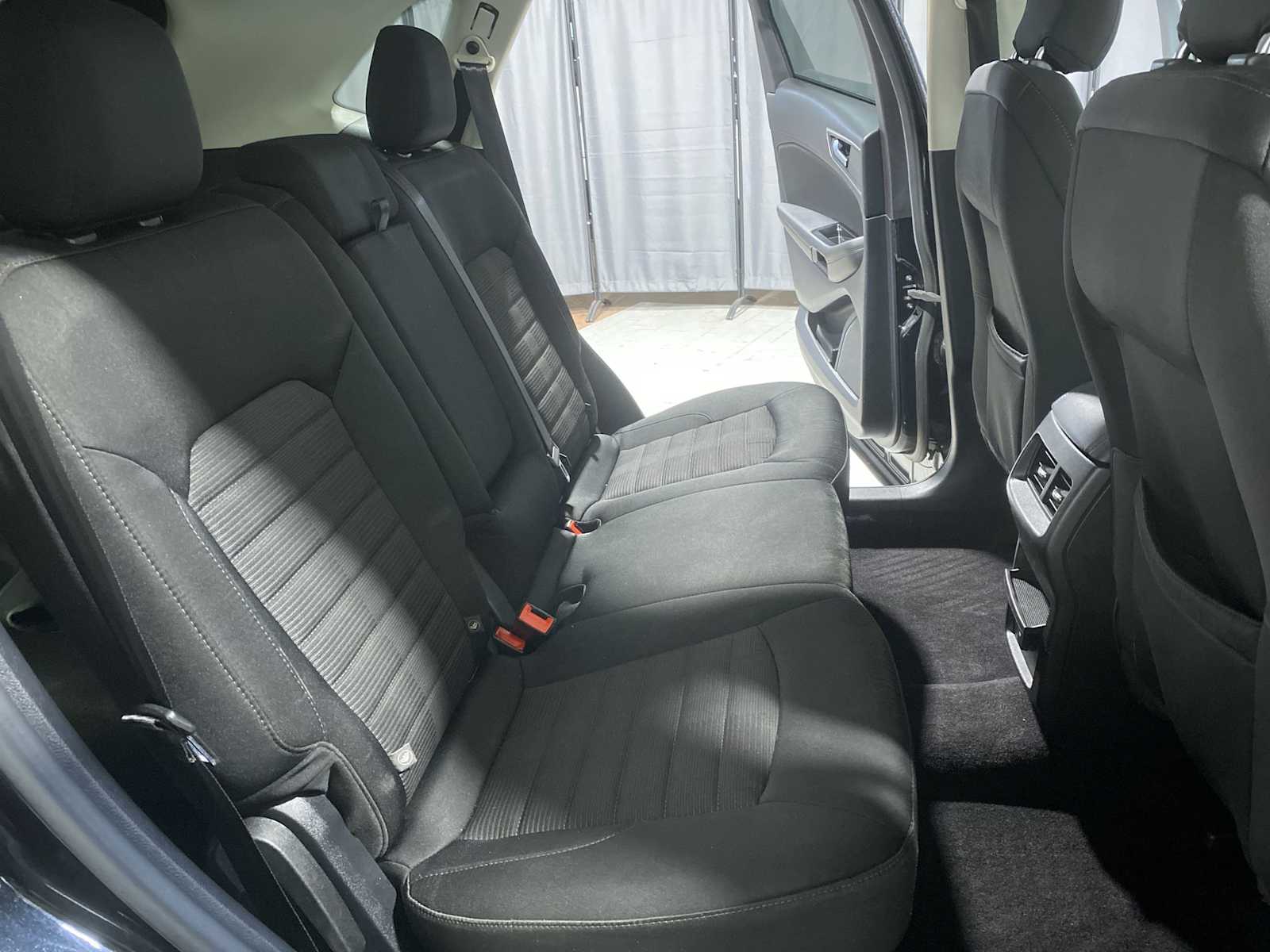 Thumbnail: 2015 Ford Edge - 13