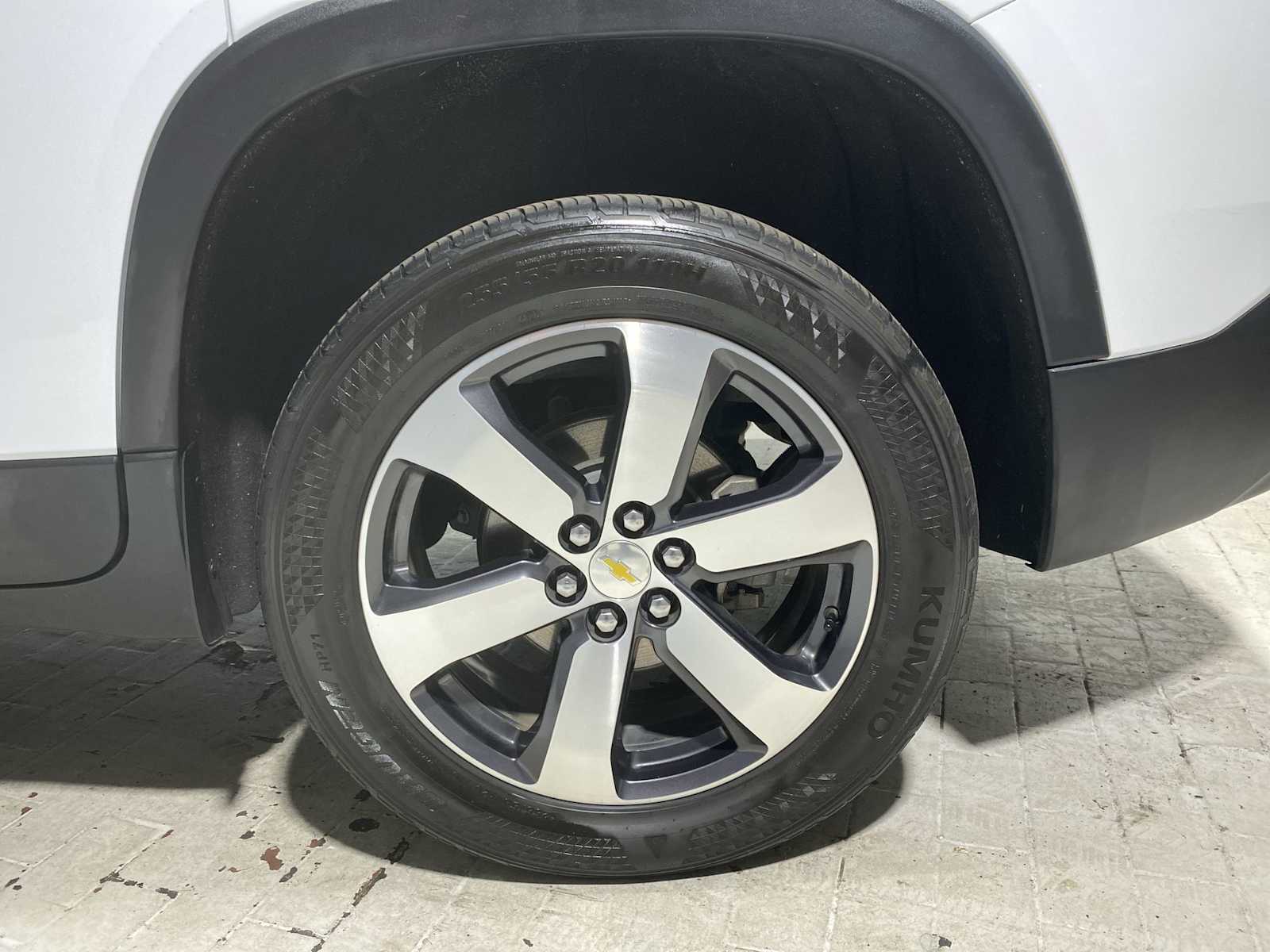 Thumbnail: 2020 Chevrolet Traverse - 8