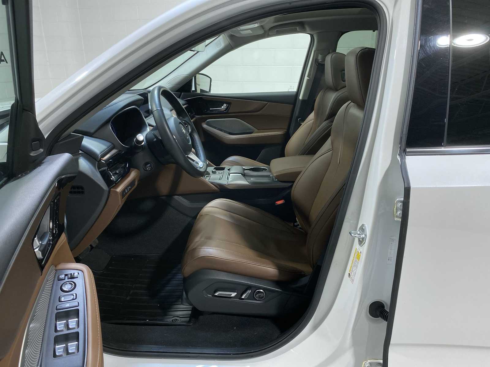 Thumbnail: 2023 Acura MDX - 2