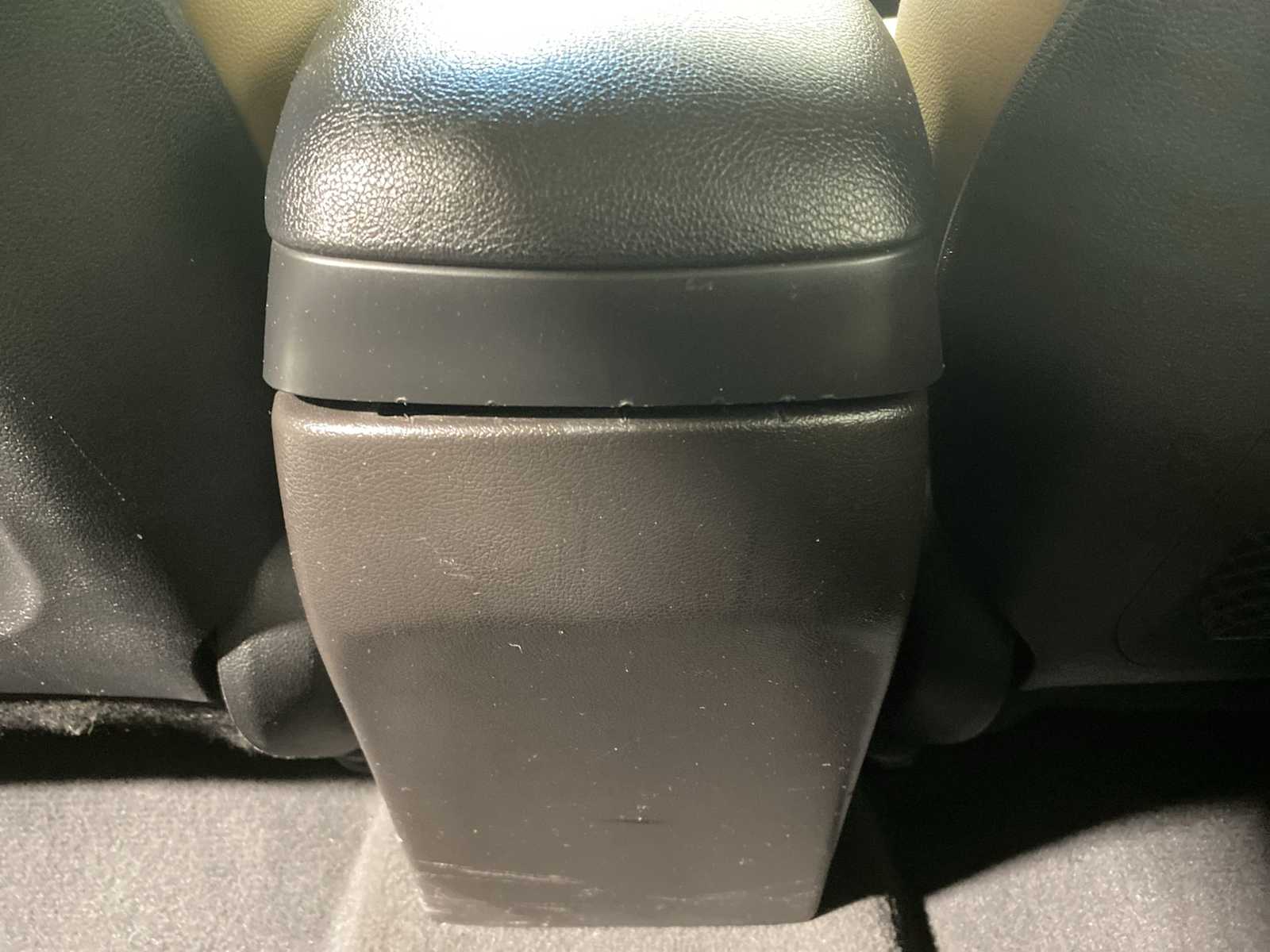 Thumbnail: 2013 Hyundai Elantra - 25