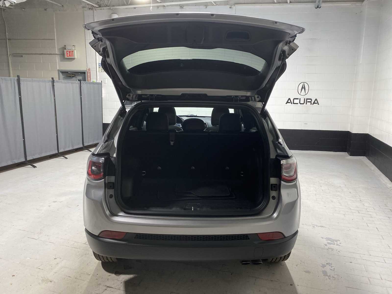 Thumbnail: 2020 Jeep Compass - 20