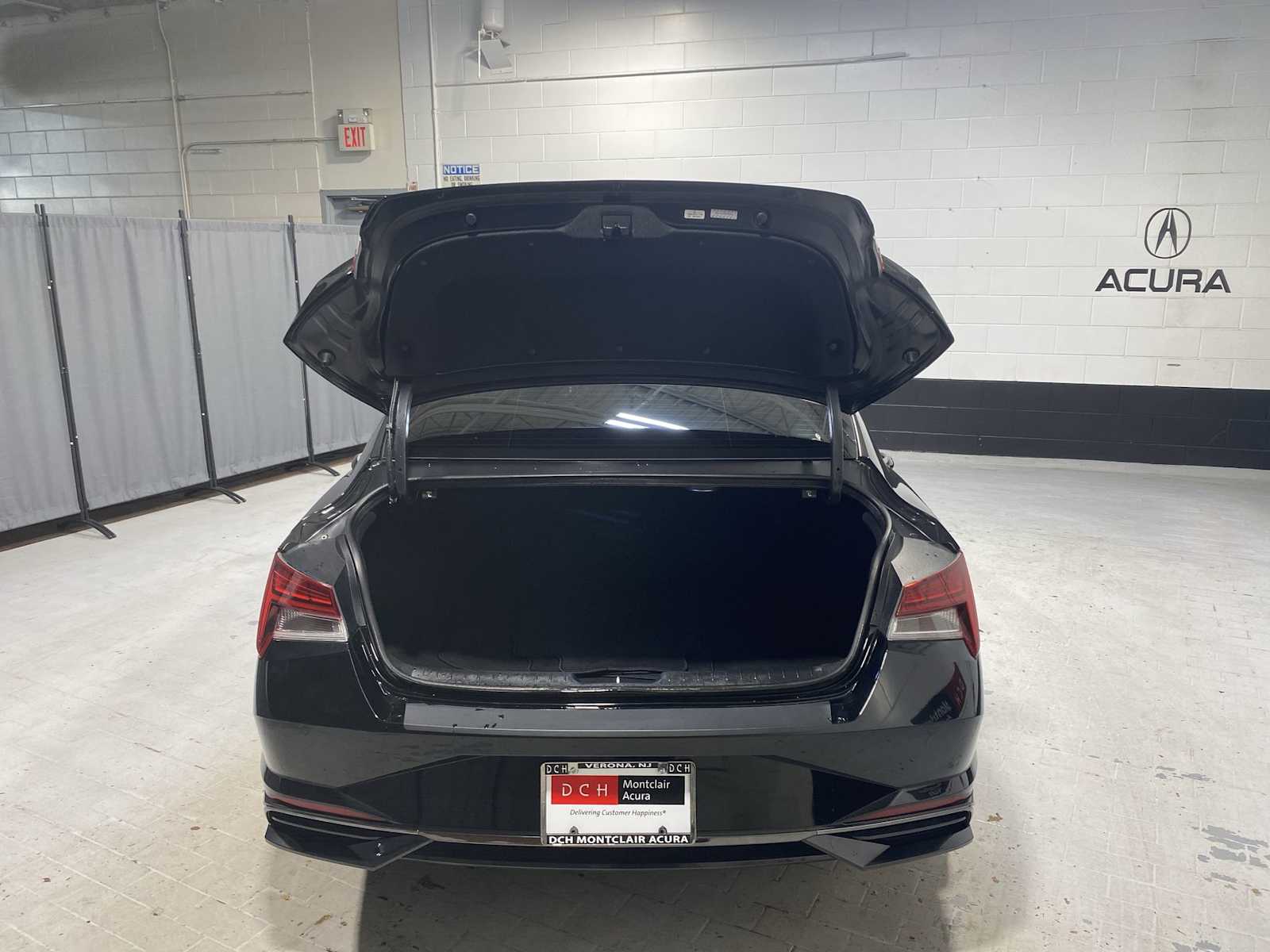 Thumbnail: 2023 Hyundai Elantra - 19