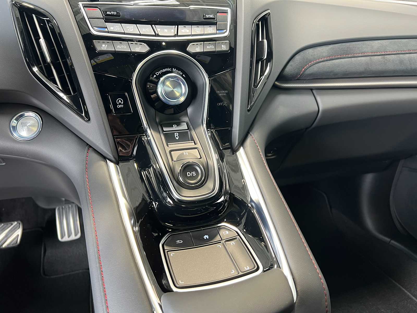 2025 Acura RDX Base 24