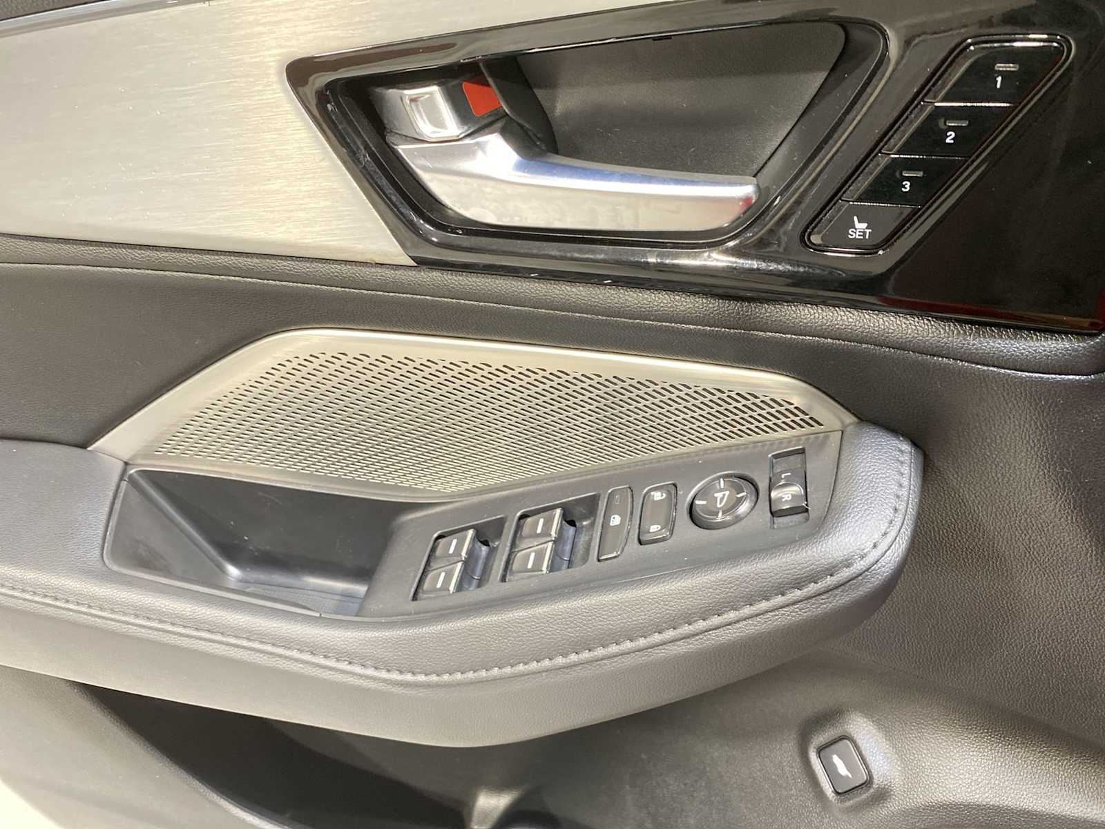 Thumbnail: 2023 Acura MDX - 23