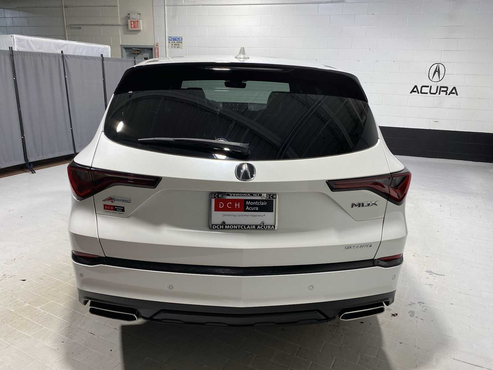 Thumbnail: 2022 Acura MDX - 5